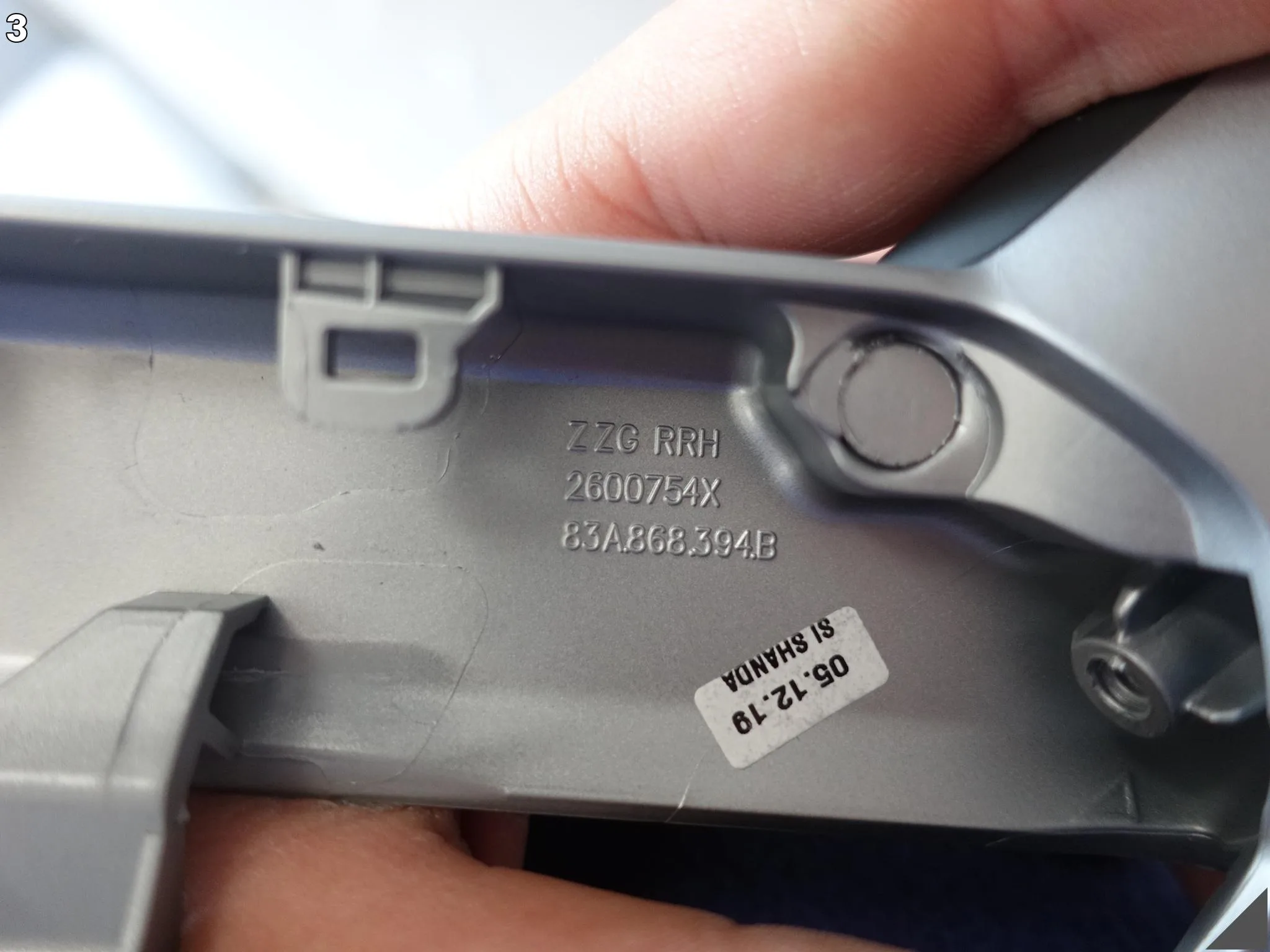 AUDI Q3 83A F3 18-25 UCHWYT PODŁOKIETNIK TAPICERKA DRZWI TYŁ PRAWY 4T4 a54c2731a4d89953e83529dbe7320154