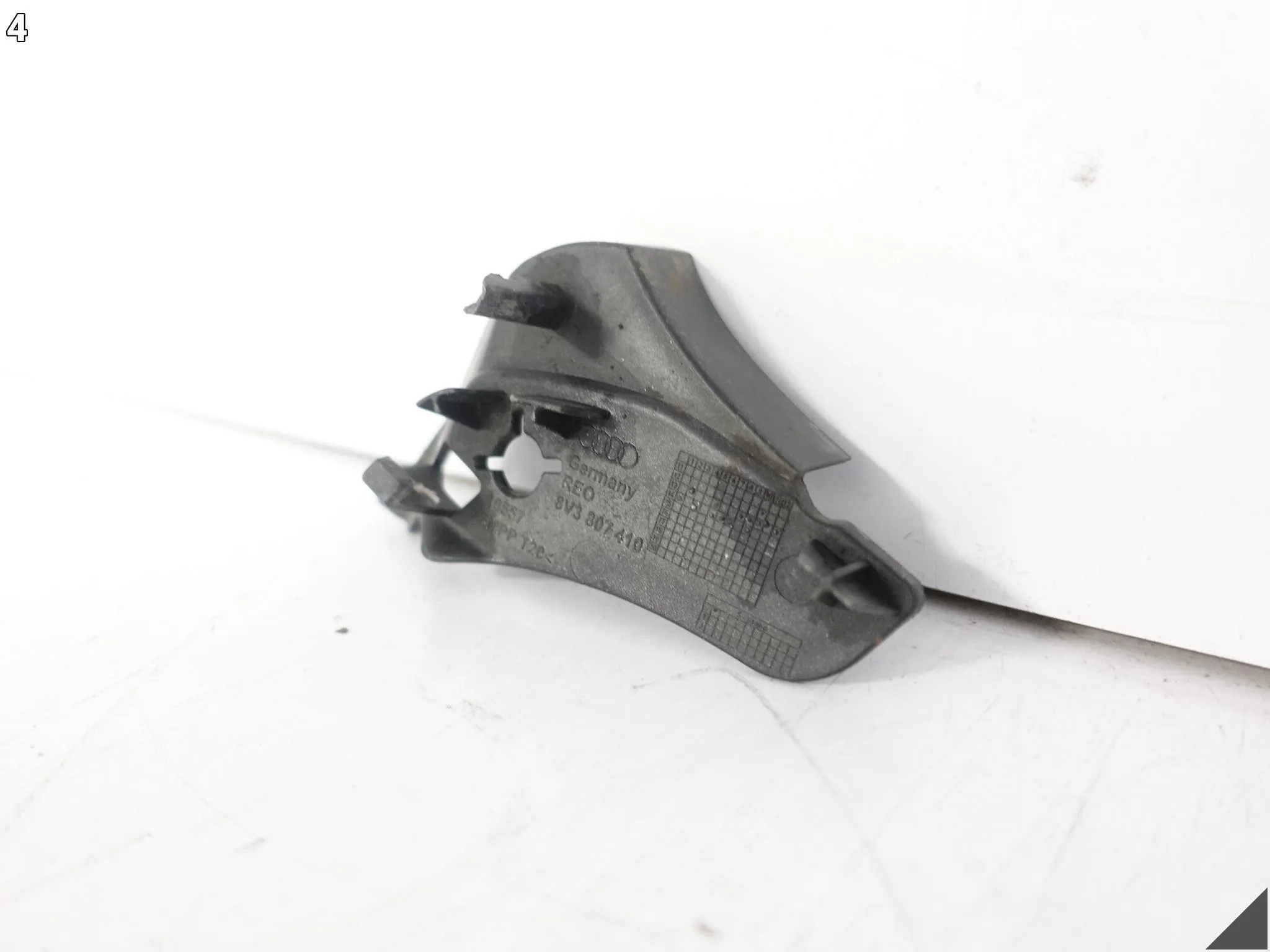 AUDI A3 S3 8V3 SPORTBACK 12-16 ŚLIZG MOCOWANIE ADAPTER ZDERZAK PRZÓD PRAWY d41f949865e338e7ab3bca449e9c1b94
