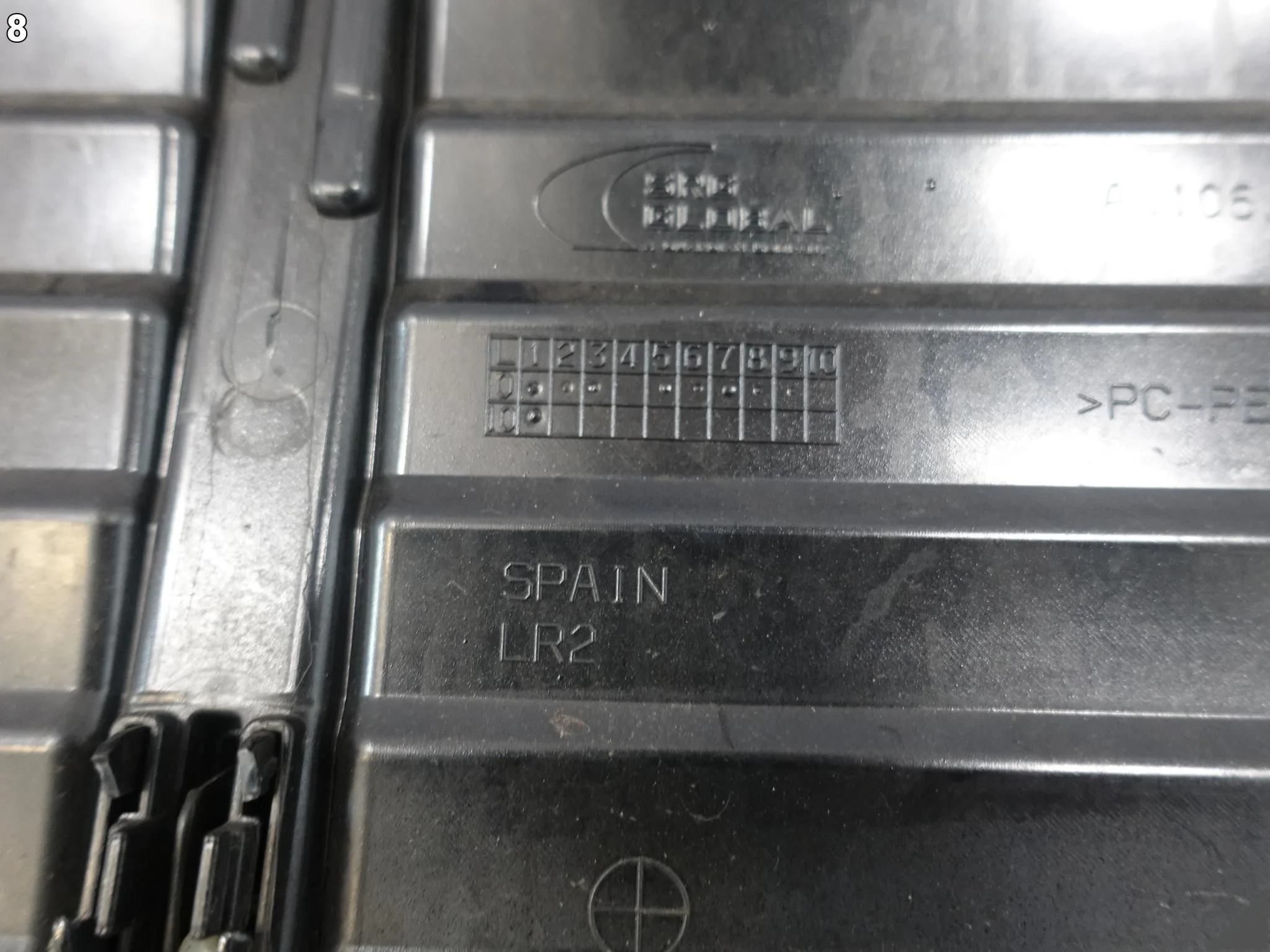 AUDI E-TRON ETRON Q8 4KE 18-22 ATRAPA GRILL W ZDERZAK PRZÓD 4KE853651 7b3afb2eb1a011aa64b2444ffe7f8426