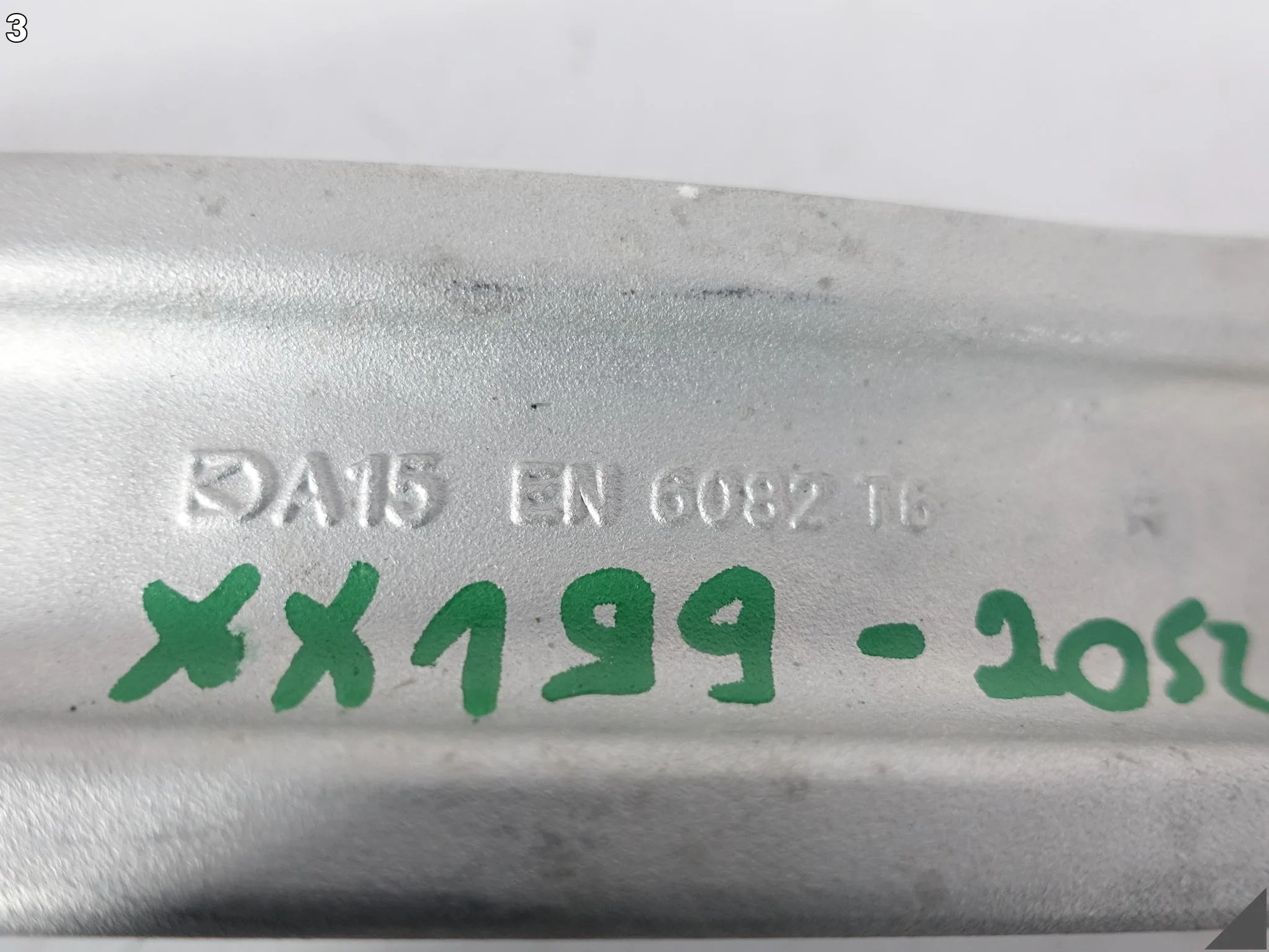 BMW M5 G90 G99 M-POWER 24- WAHACZ POPRZECZNY PRZÓD PRAWY ORYGINALNY bee78e2a1a9c72488e6a3c464b9aa6ac