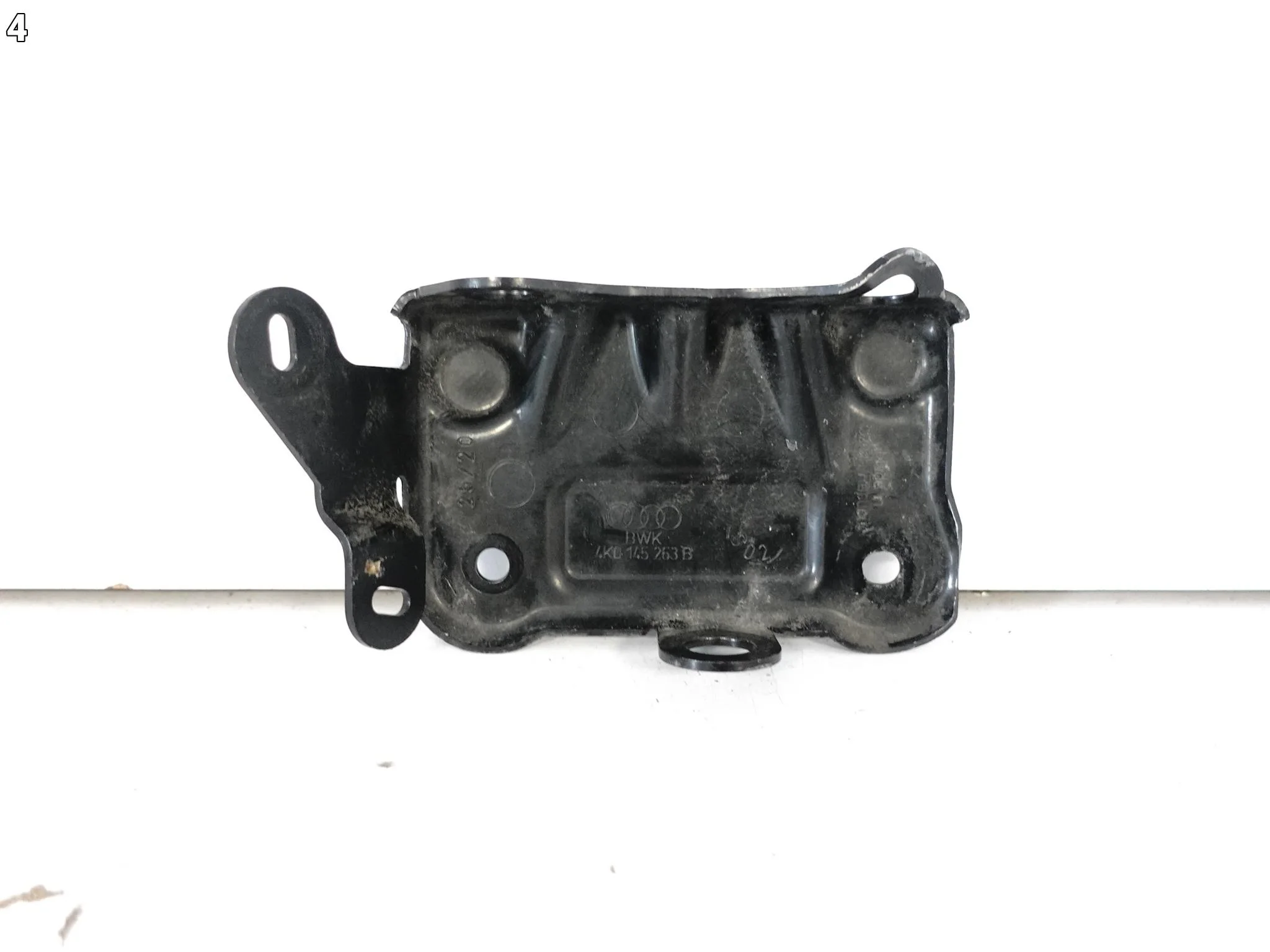 AUDI RS6 4K0 RS7 4K8 C8 19-25 WSPORNIK UCHWYT MOCOWANIE INTERCOOLER PRAWY 4aa59a0a7e2203273807aca88475667d