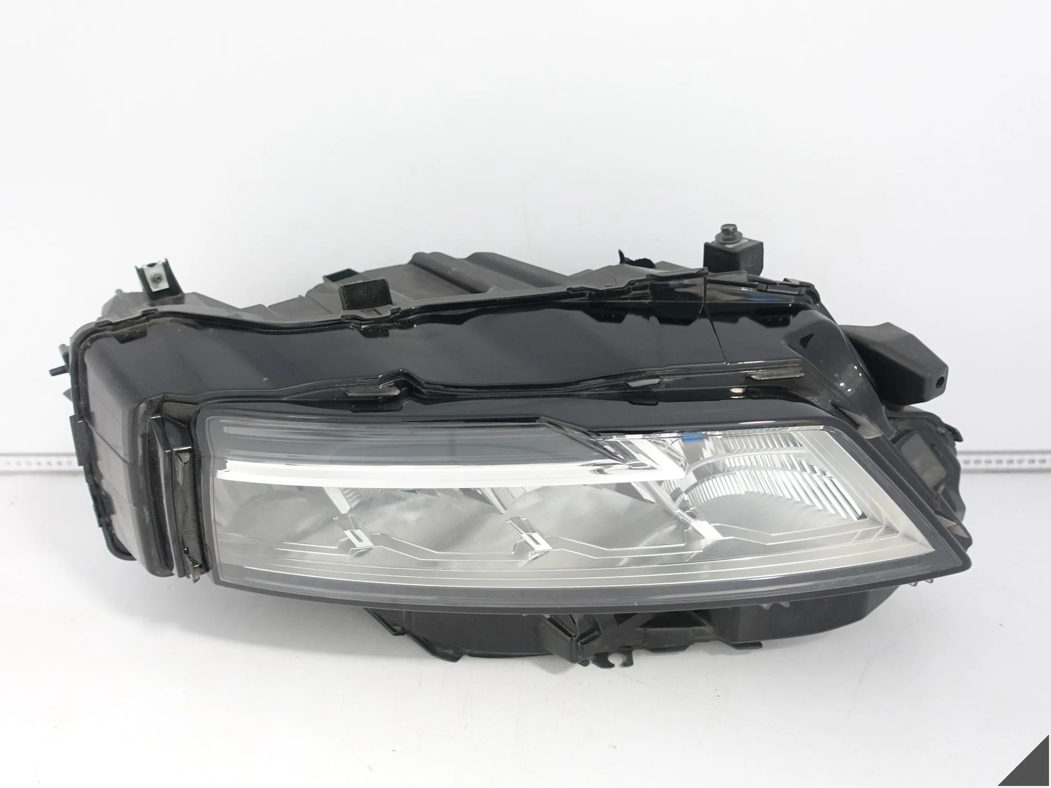 NISSAN X-TRAIL T33 IV 4 22- LAMPA FULL LED PRAWA PRZÓD EUROPA f63f5508ed21b6caef54eb7770e42b48