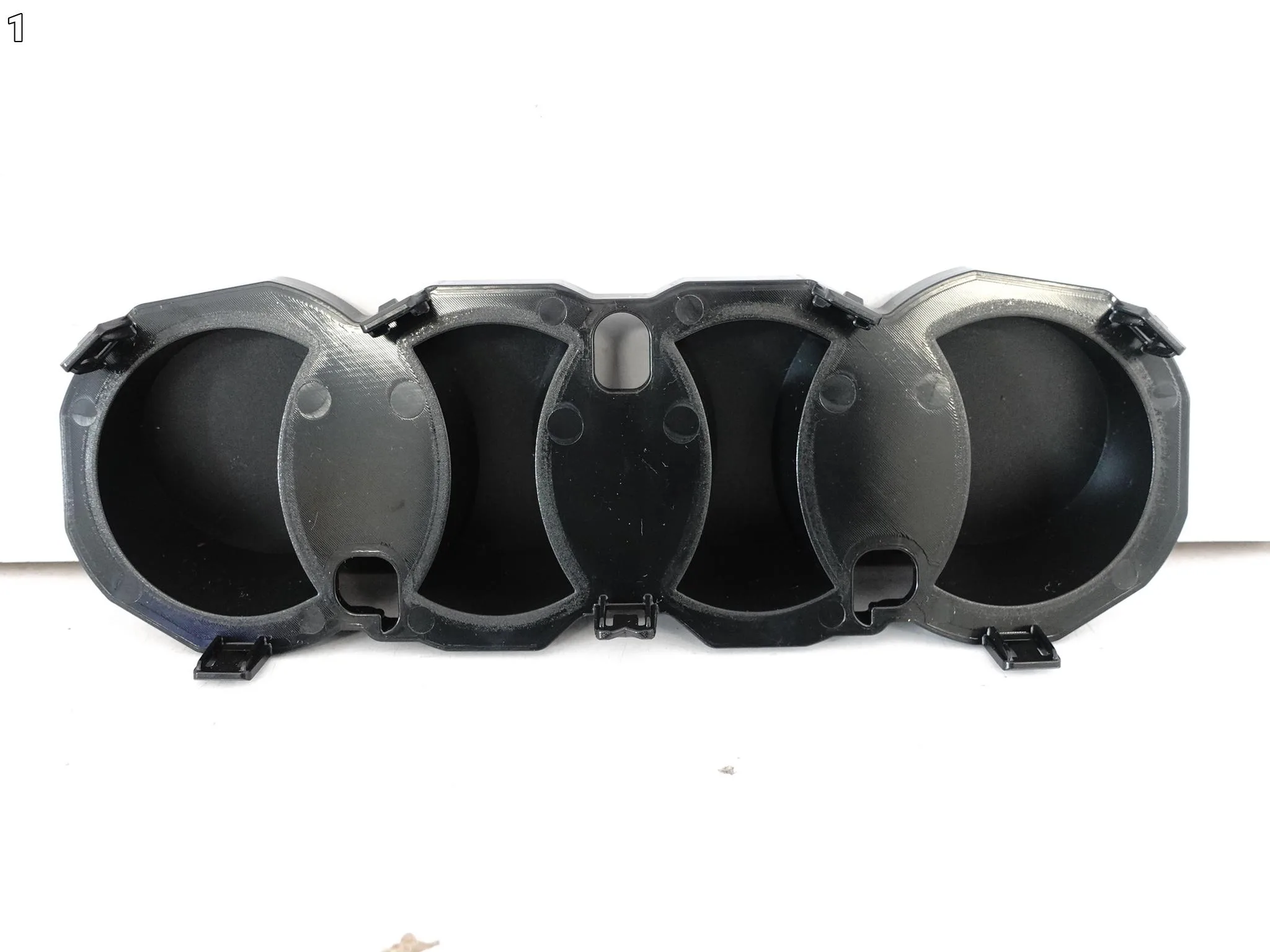 AUDI RS7 RS6 C8 4K8 19-25 ŚLIZG MOCOWANIE POD EMBLEMAT GRILL ZDERZAK PRZÓD eb70f6ded5423ce21ff78f2f25d4af96