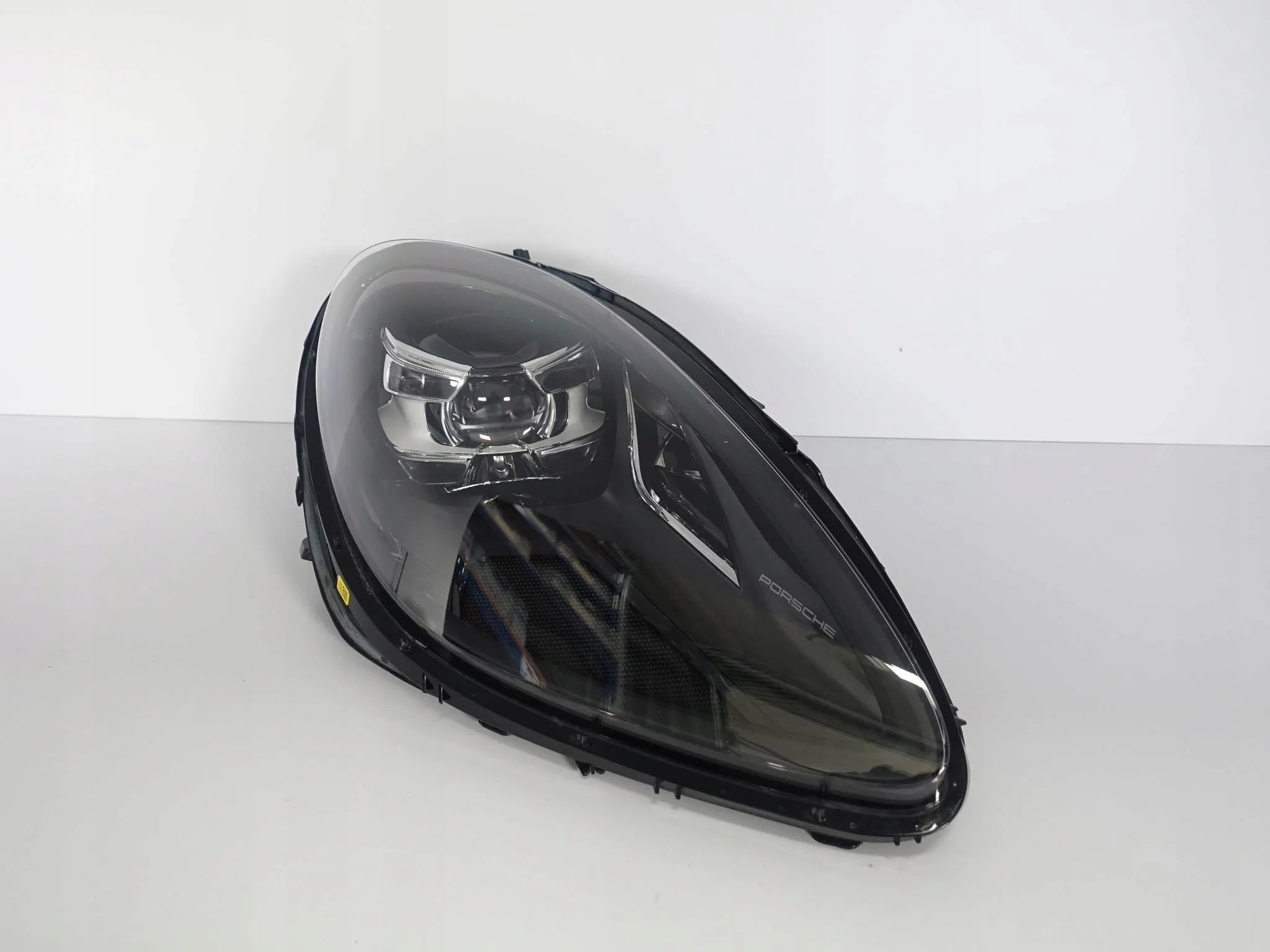 PORSCHE MACAN 95B LIFT 18-22 FULL LED PRAWA EU LAMPA *LED’y nie działają* c2b04963c1a582984537ccf82c35bd85