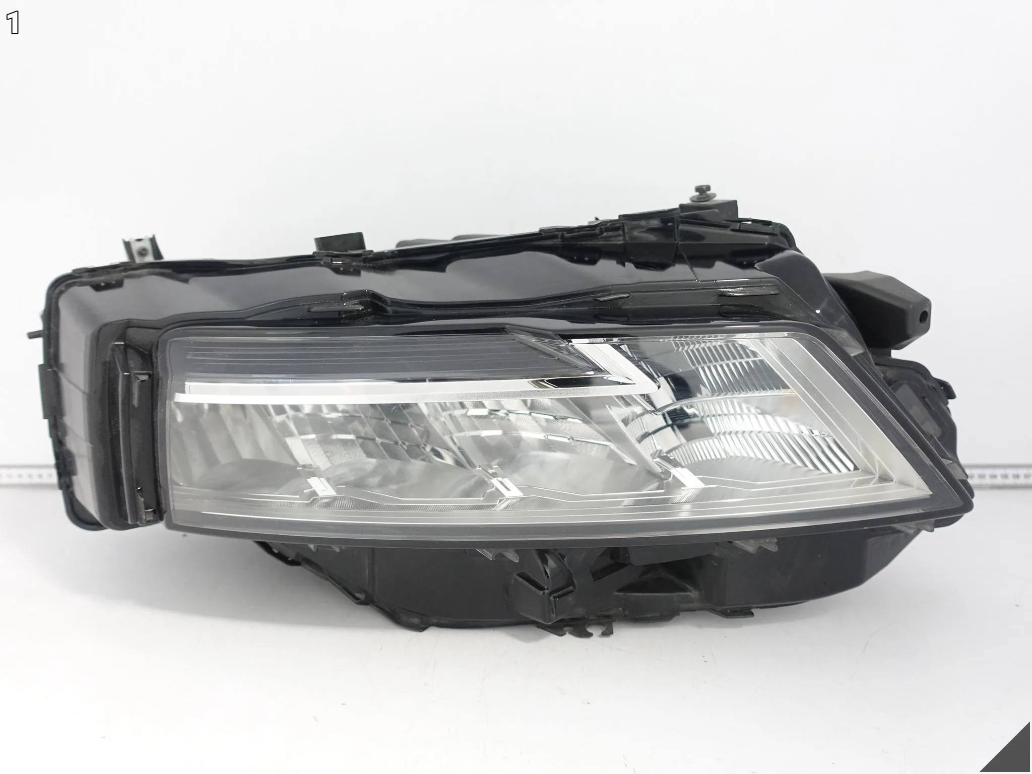 NISSAN X-TRAIL T33 IV 4 22- LAMPA FULL LED PRAWA PRZÓD EUROPA 2f8ab8430f06fc271254e6b55d8ef907