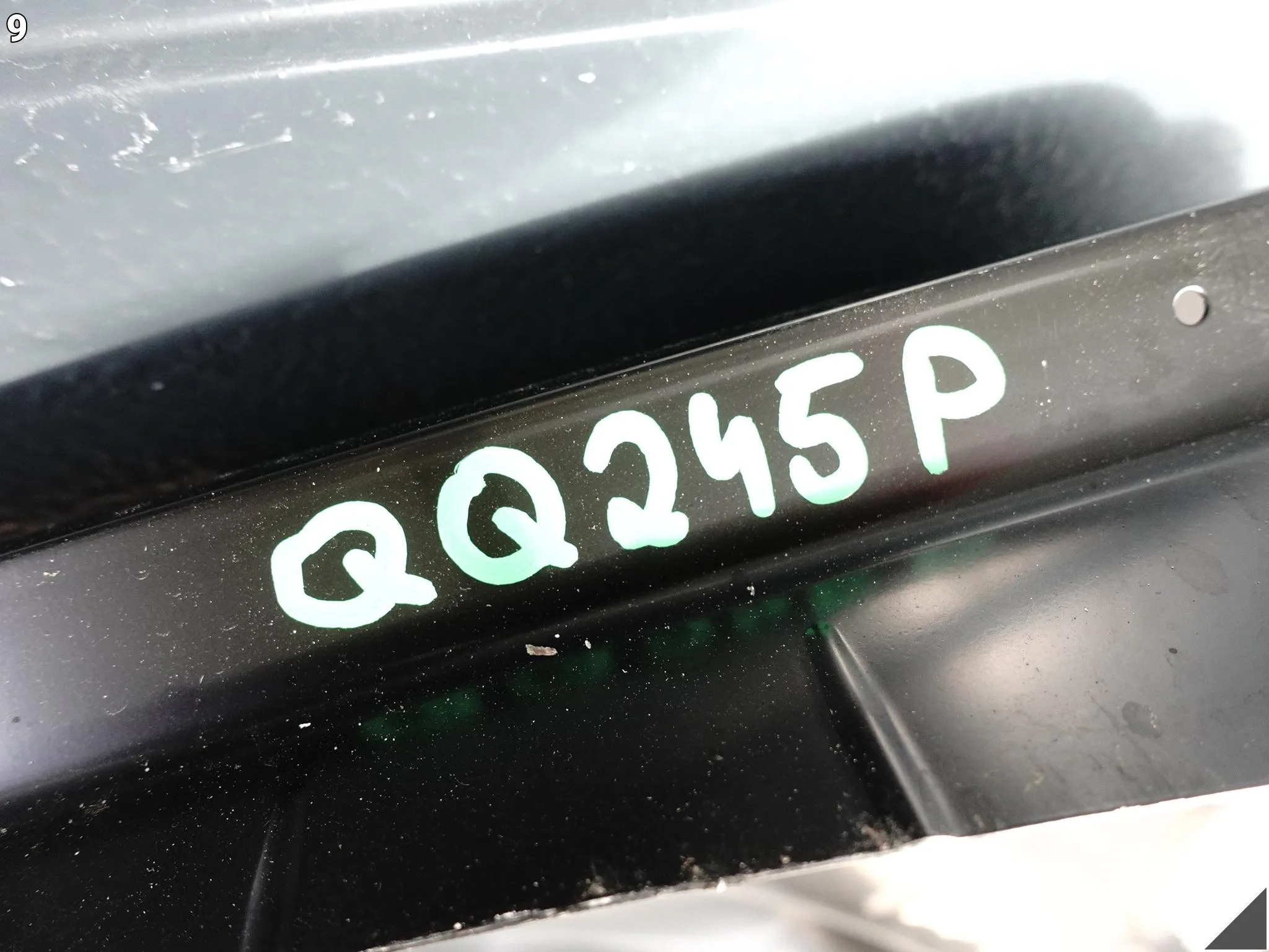 AUDI Q4 E-TRON 89A 21- SŁUPEK A POSZYCIE DACH LEWY ĆWIARTKA PRZÓD 27ba60783f080389c2de338911eb5162
