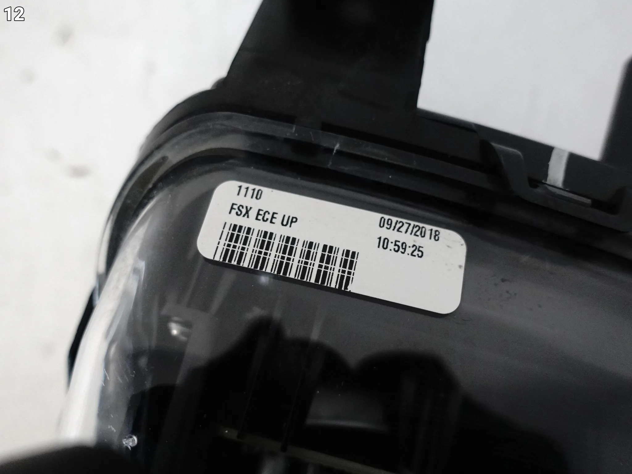 TESLA MODEL X 15- LAMPA HALOGEN LED DRL LEWY W ZDERZAK PRZÓD f59a829976a984babe50837956702f8f