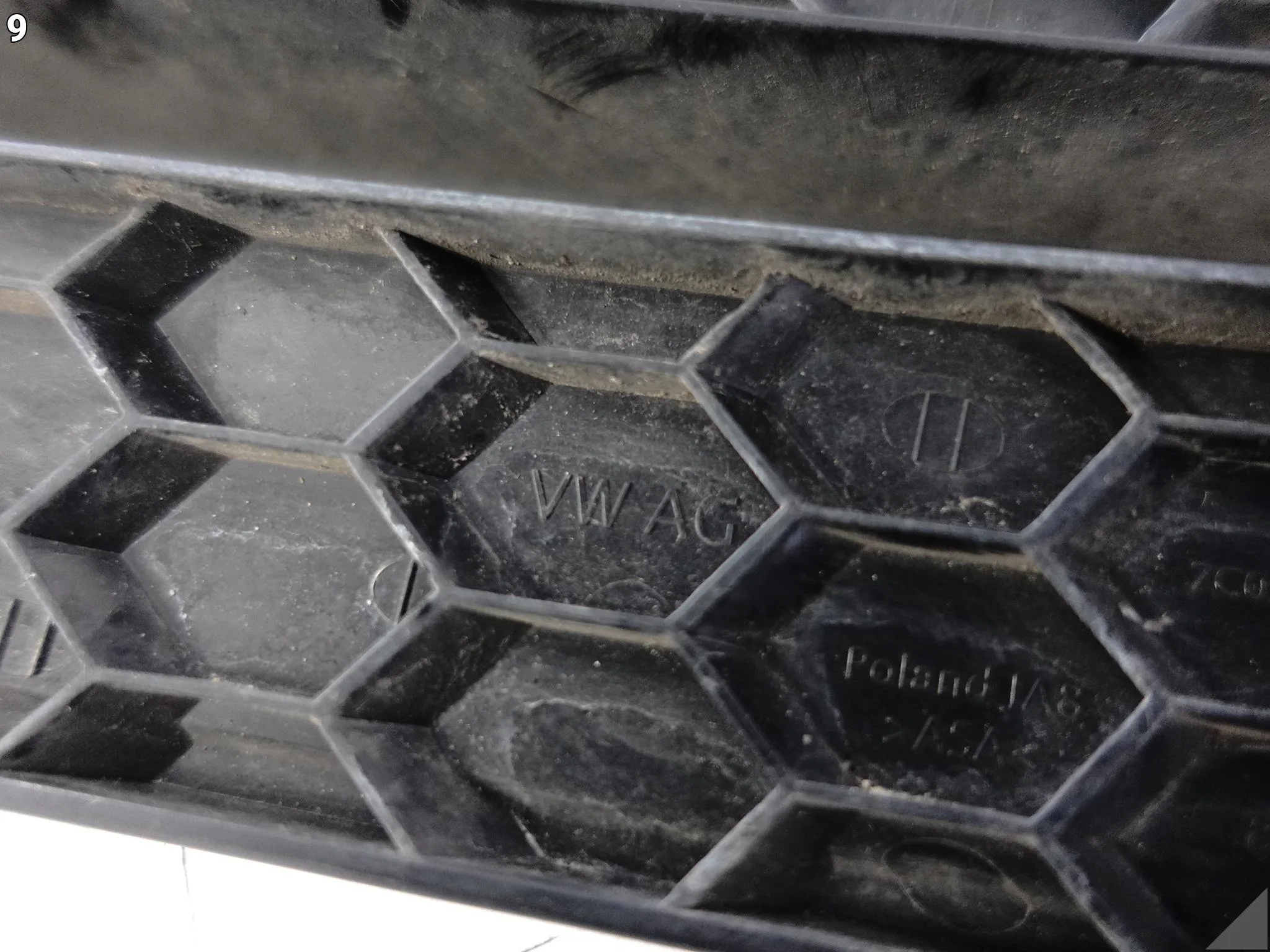 VW CRAFTER II 7C0 SY SZ 17- ATRAPA ZAŚLEPKA KRATKA W ZDERZAK PRZÓD PRAWA a7c2c75458cc1c8463fbfa6f443c56e7