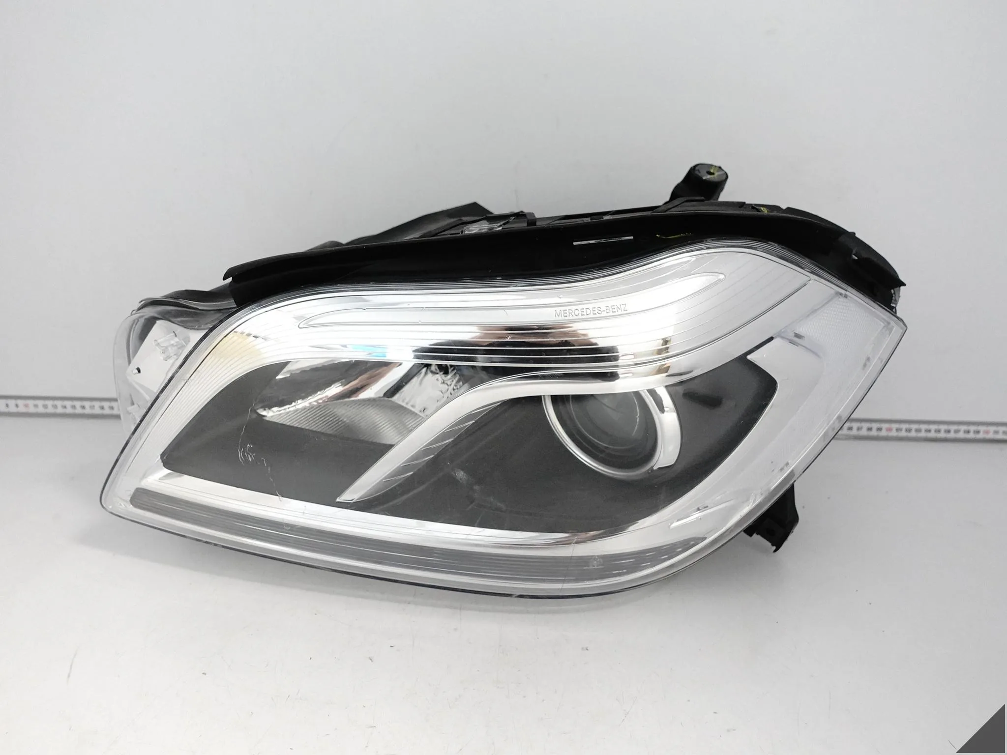MERCEDES GL II X166 12-15 LAMPA HEADLIGHT ZWYKŁA HALOGEN LEWA PRZÓD UK 79646657ecb664929d5b67f1f547148c