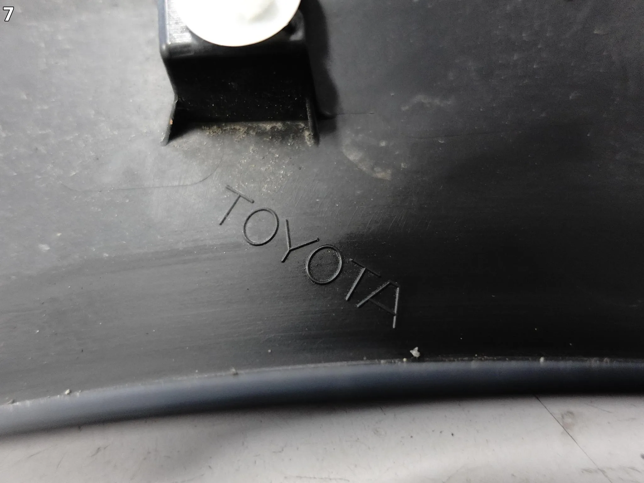 TOYOTA BZ4X SUBARU SOLTERRA 22- LISTWA OSŁONA NA BŁOTNIK TYŁ LEWA de6f2459600d91bc86e49539efaf8cbc