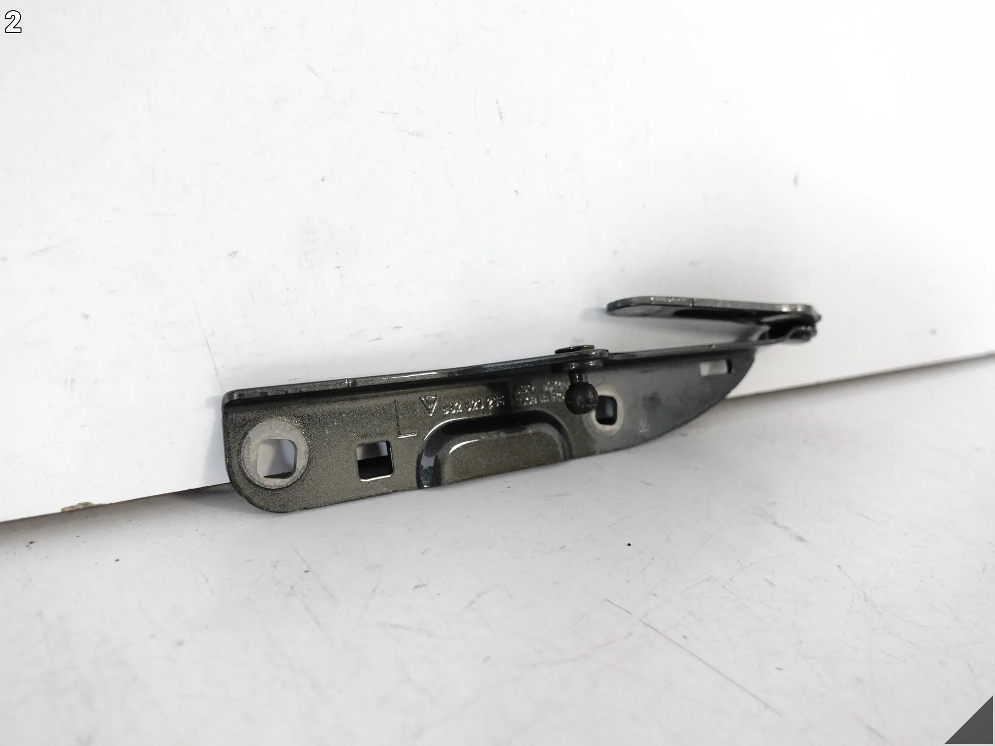 PORSCHE 911 992 19- ZAWIAS MOCOWANIE MASKI POKRYWY BAGAŻNIKA LEWY PRZÓD 35d6ff8232fc422038ec588af5ad8106