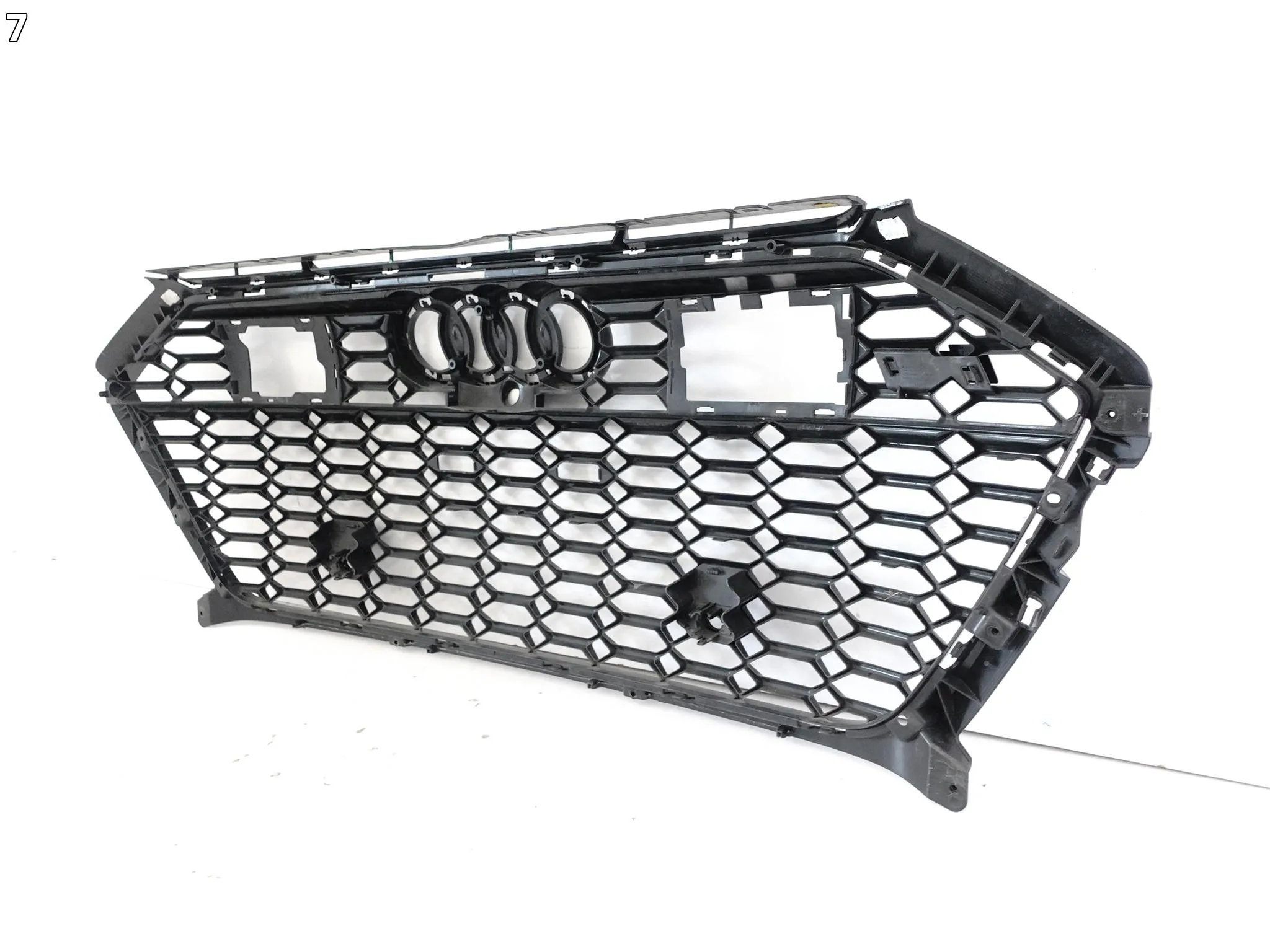 AUDI RS7 4K8 RS6 4K0 C8 20- GRILL ATRAPA KRATKA W ZDERZAK PRZÓD BLACK NIGHT b8221b2c6ffa3ed4e3e324ea018e7684