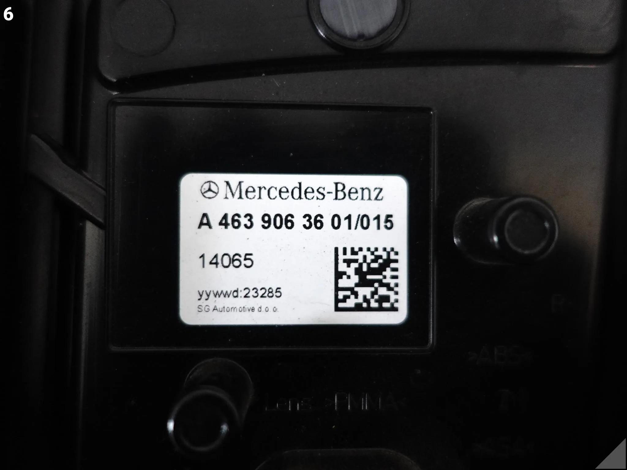 MERCEDES G-KLASA W463 W464 18- KIERUNKOWSKAZ MIGACZ BŁOTNIK PRZÓD PRAWY 8b4fb0fd615d801cf109cc28f332b2a2