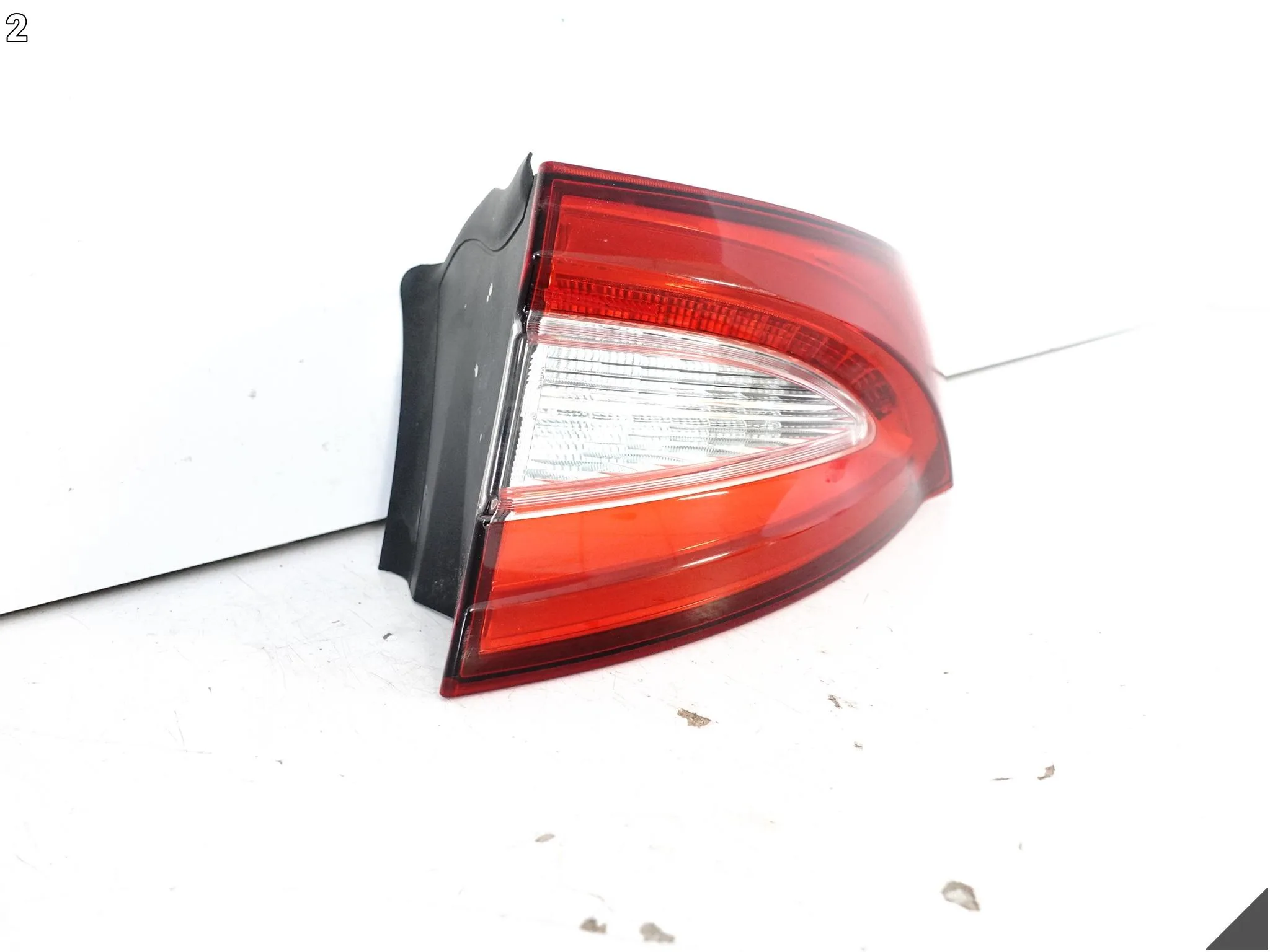 MASERATI LEVANTE M161 16-21 LAMPA LED W BŁOTNIK PRAWA TYŁ EUROPA 20670205 140063e16963dbafe7b0a5aa9d139fec