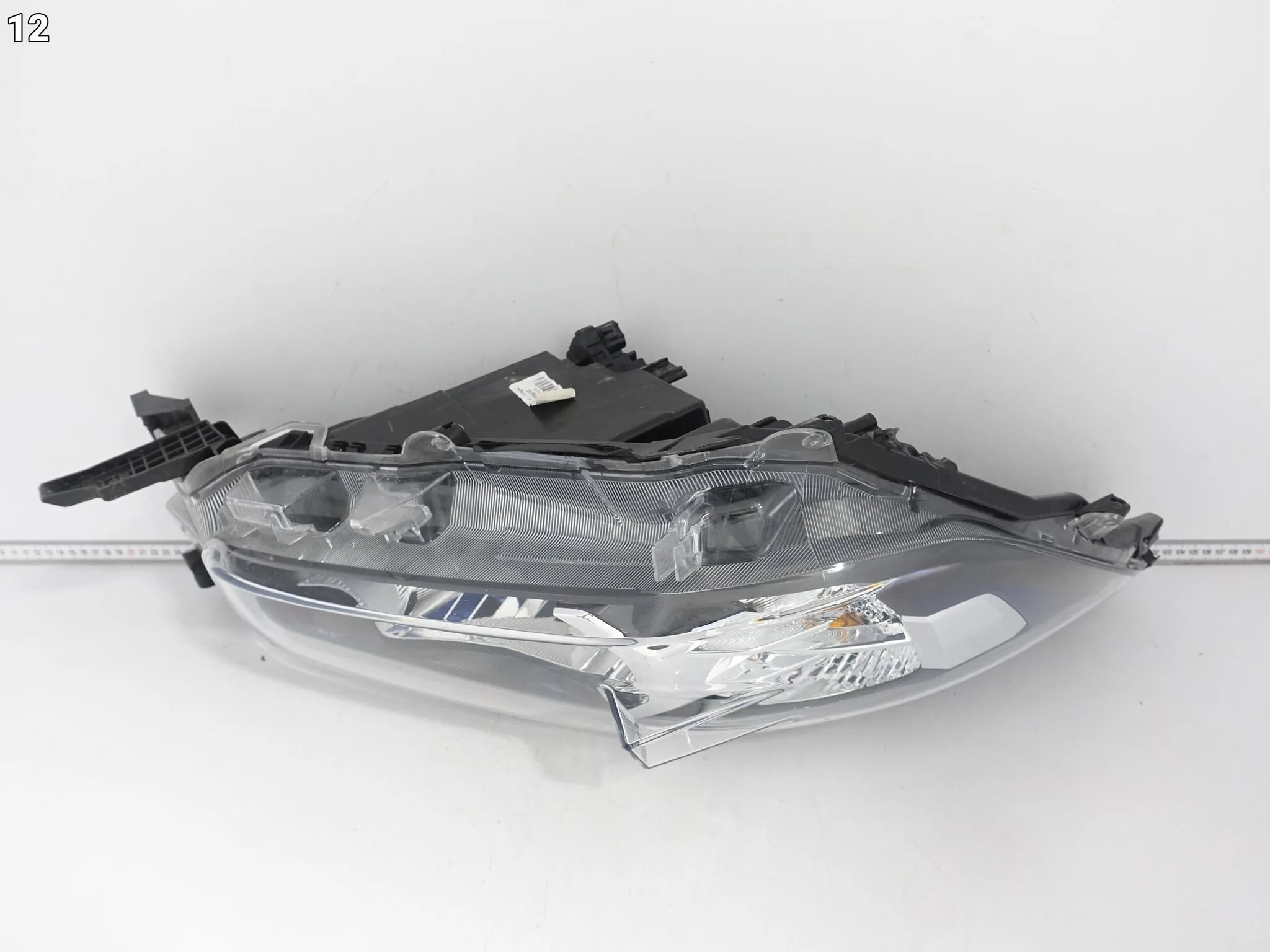 TOYOTA HILUX VIII 8 20-24 LIFT LAMPA PRAWA ZWYKŁA HALOGEN PRZÓD EUROPA 7e09947c2ced4c2a6eb8c606d92f236e