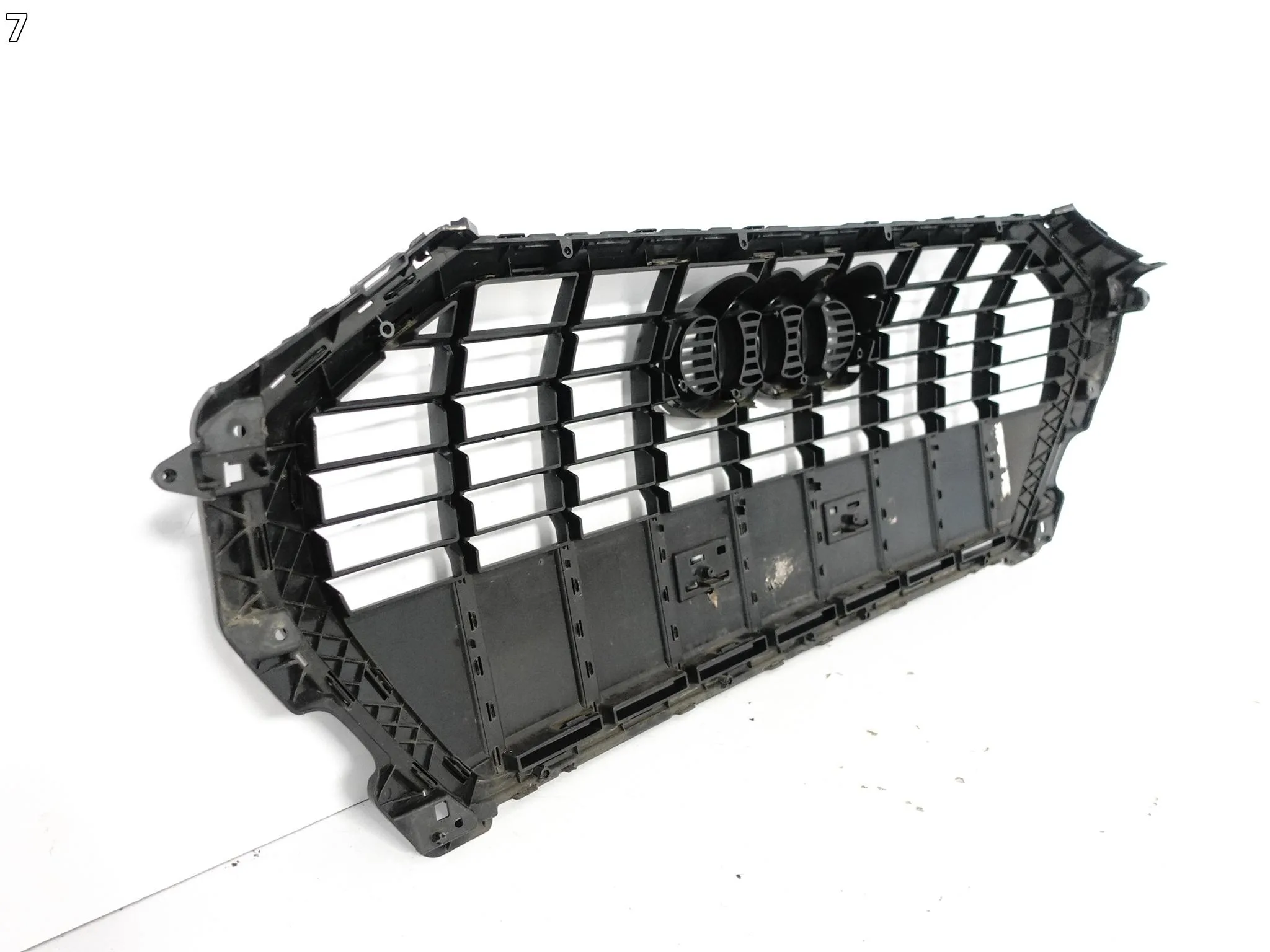 AUDI Q3 II F3 83A S-LINE 18-25 KRATKA GRILL ATRAPA W ZDERZAK PRZÓD BLACK b07902eb131c412b5ef068b61070d482