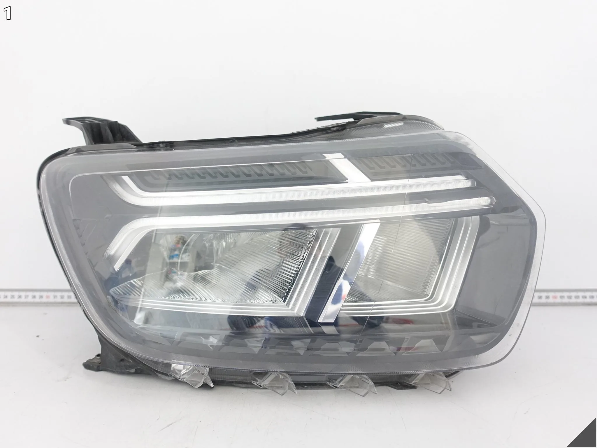 DACIA DUSTER II 2 LIFT 21-24 LAMPA HEADLIGHT H1 + LED PRAWA PRZÓD EUROPA b4c82d92b9f101ff24a12b053dee7dd8