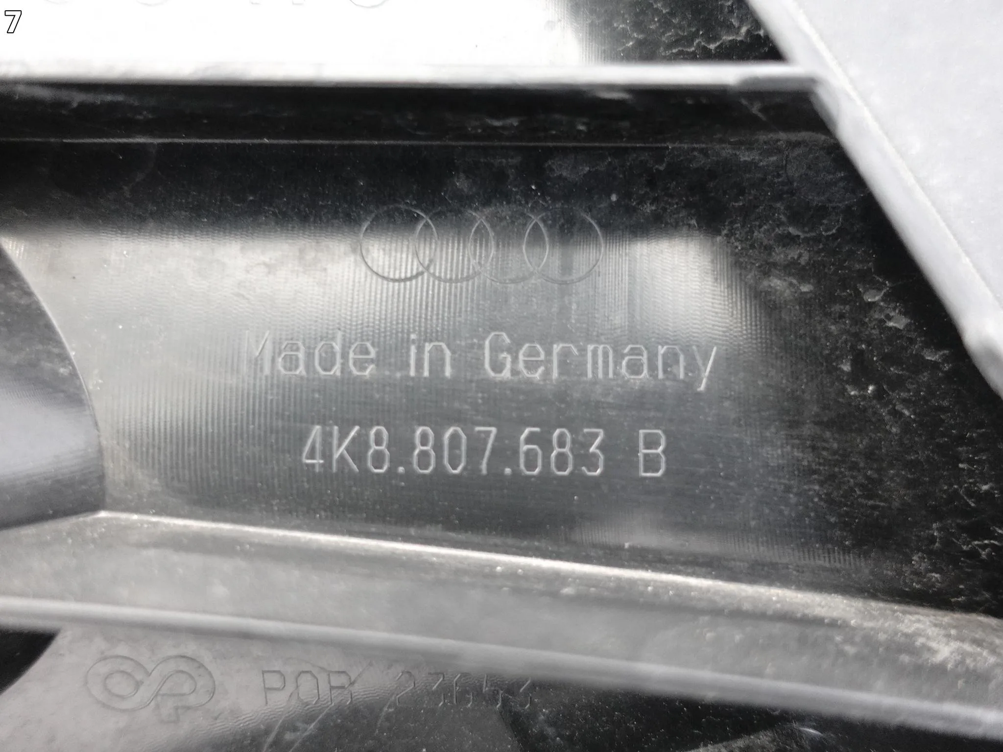 AUDI RS7 4K8 RS6 4K0 C8 20- KRATKA ATRAPA GRILL SPOILER W ZDERZAK PRZÓD d882b9e4c9103f77f3a9b0189419279d