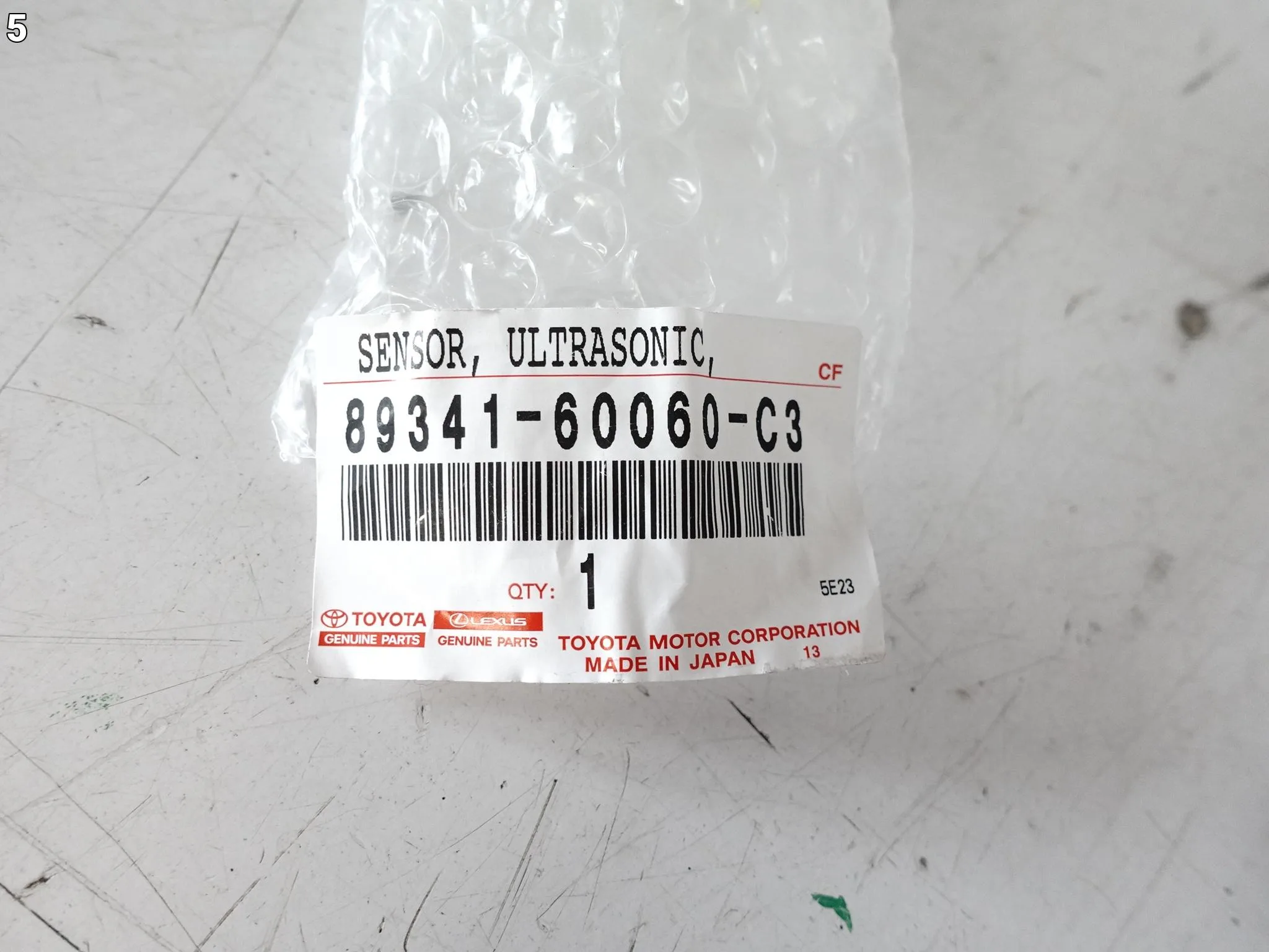 LEXUS LX III TOYOTA RAV4 V CZUJNIK PARKOWANIA PDC PRZÓD ŚRODKOWY GRILL ORG d759d1dd61a2c5fe15361fd5b0e1a58e