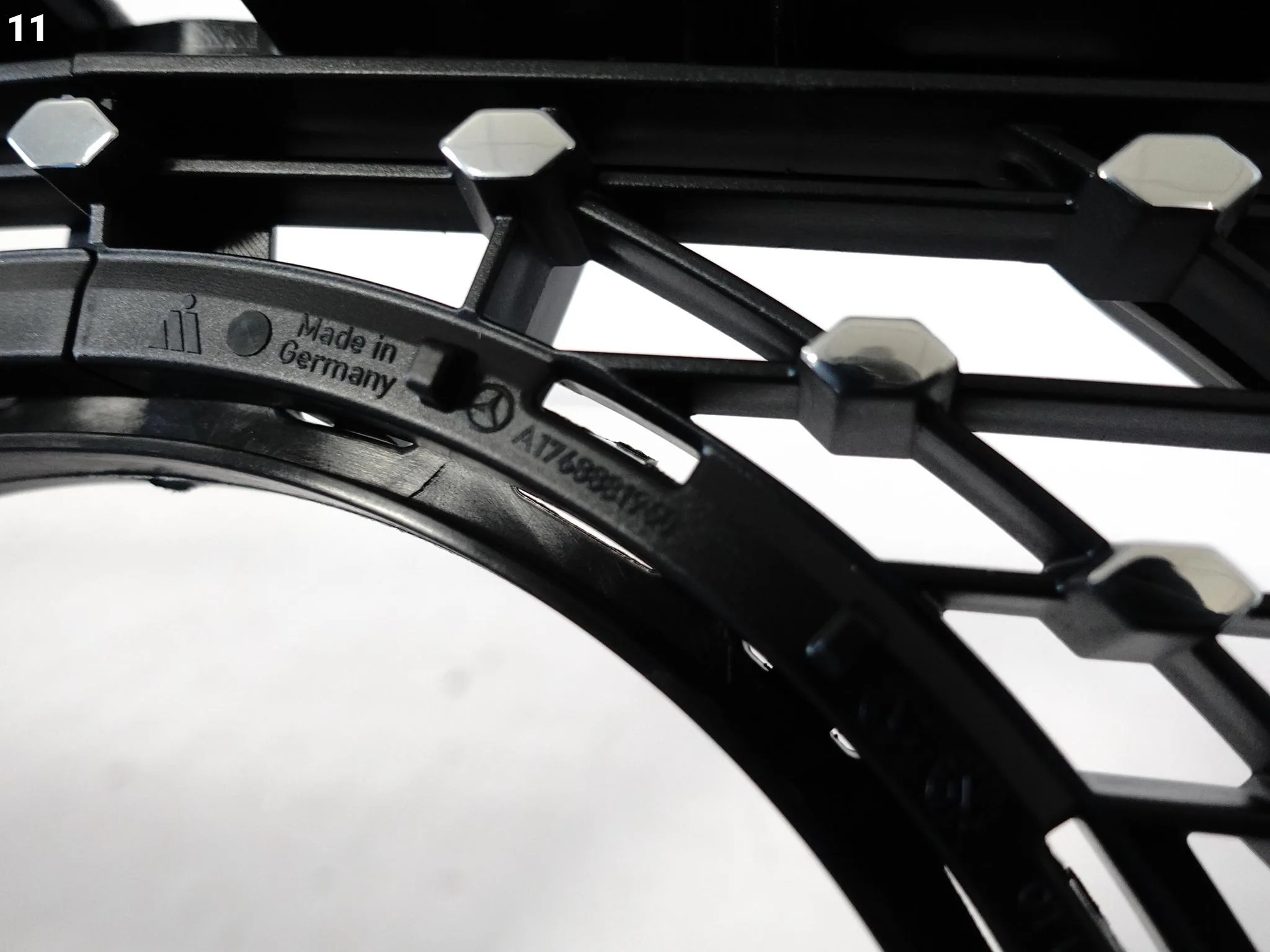 MERCEDES A-KLASA W176 LIFT MOPF AMG 15-18 GRILL ATRAPA KRATKA W ZDERZAK bfd7b2276d39724563df34c209dae6a4