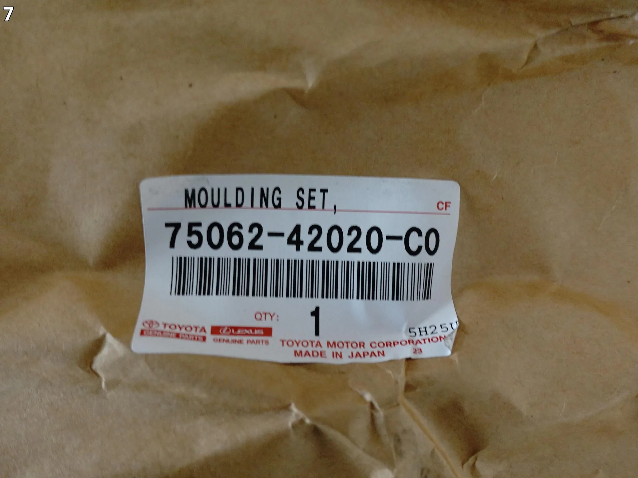 TOYOTA RAV4 V 19- LISTWA NAKŁADKA NA BŁOTNIK PRZÓD LEWA ORG 75602-42170-C0 28b4209368a78c05a8e59e378e0581f3