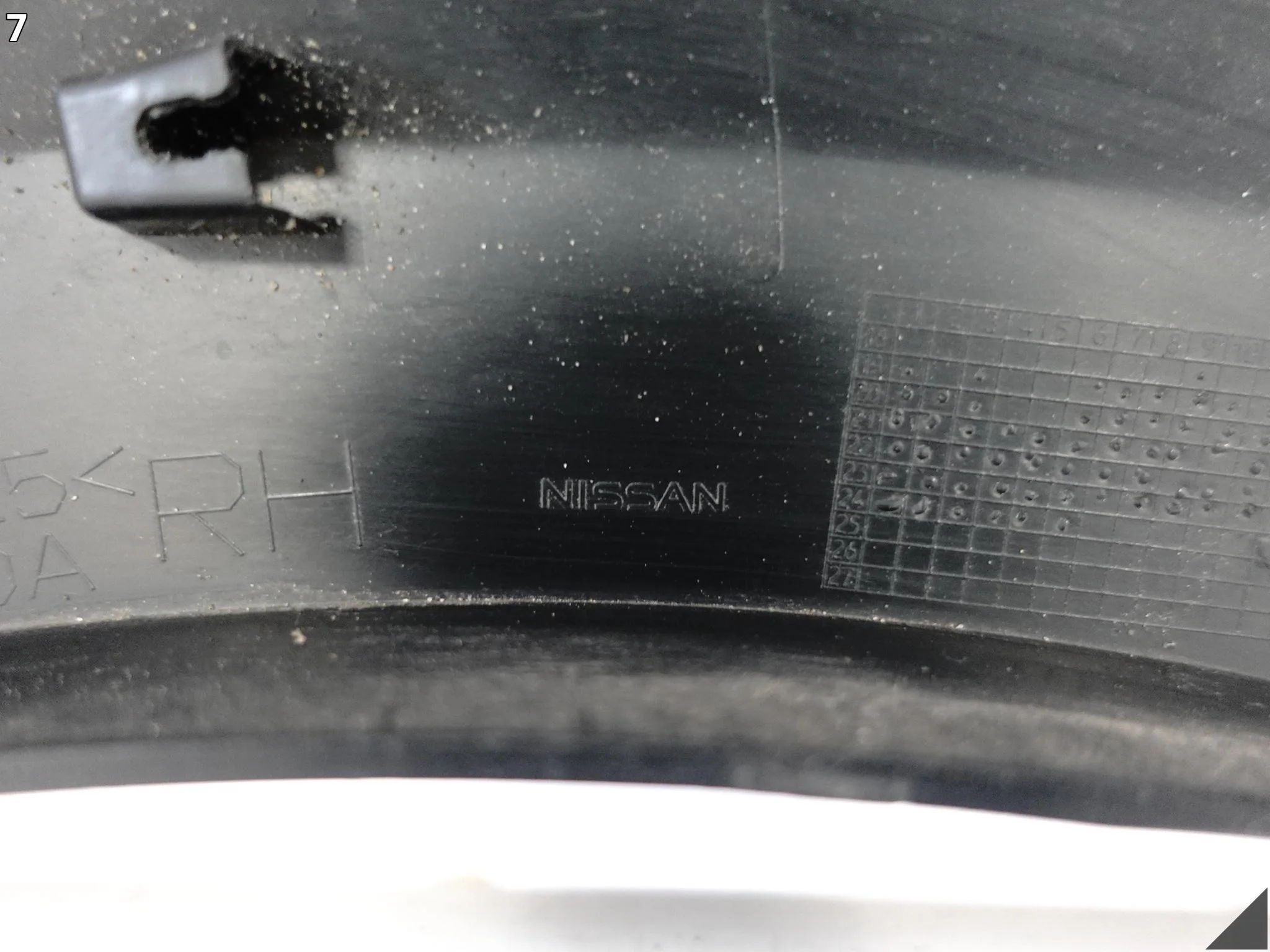 NISSAN JUKE II F16 19- LISTWA NAKŁADKA OSŁONA NA DRZWI TYŁ PRAWA ORYGINALNA 57059d62ac6d9b58ab415231dd7a6819