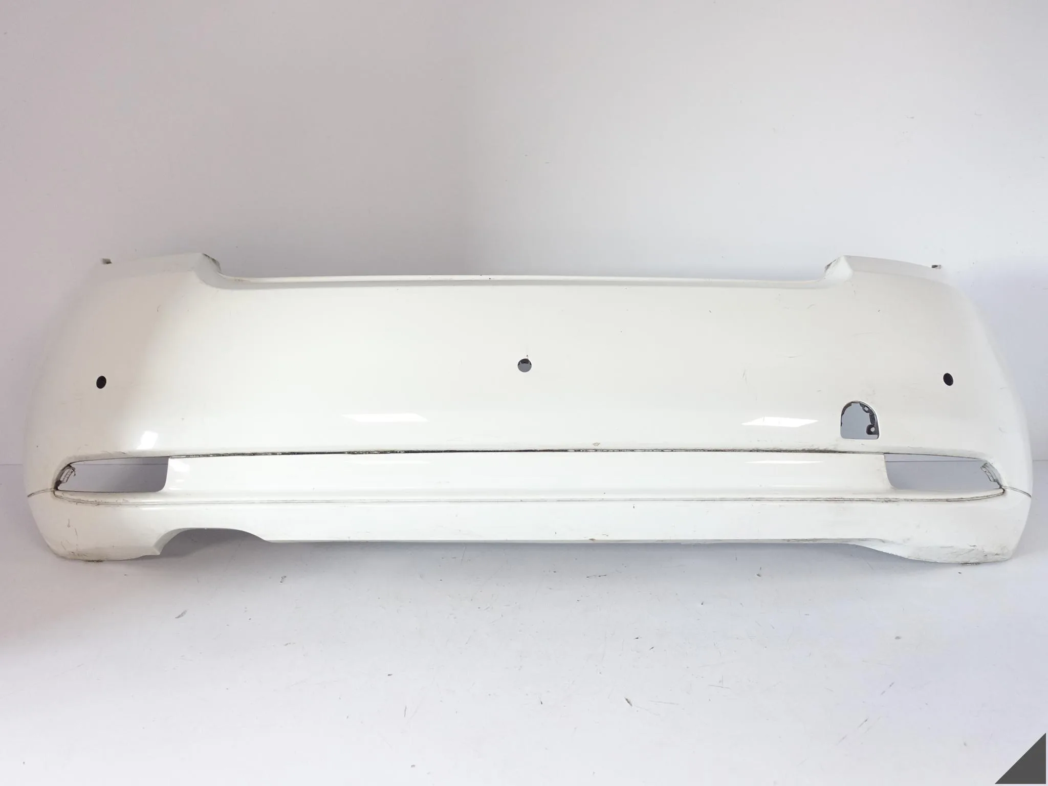 FIAT 500 LIFT 15-24 ZDERZAK BUMPER TYŁ (3 x PDC) 735695621 9dedfec93f661be315edfe3ce780e9da