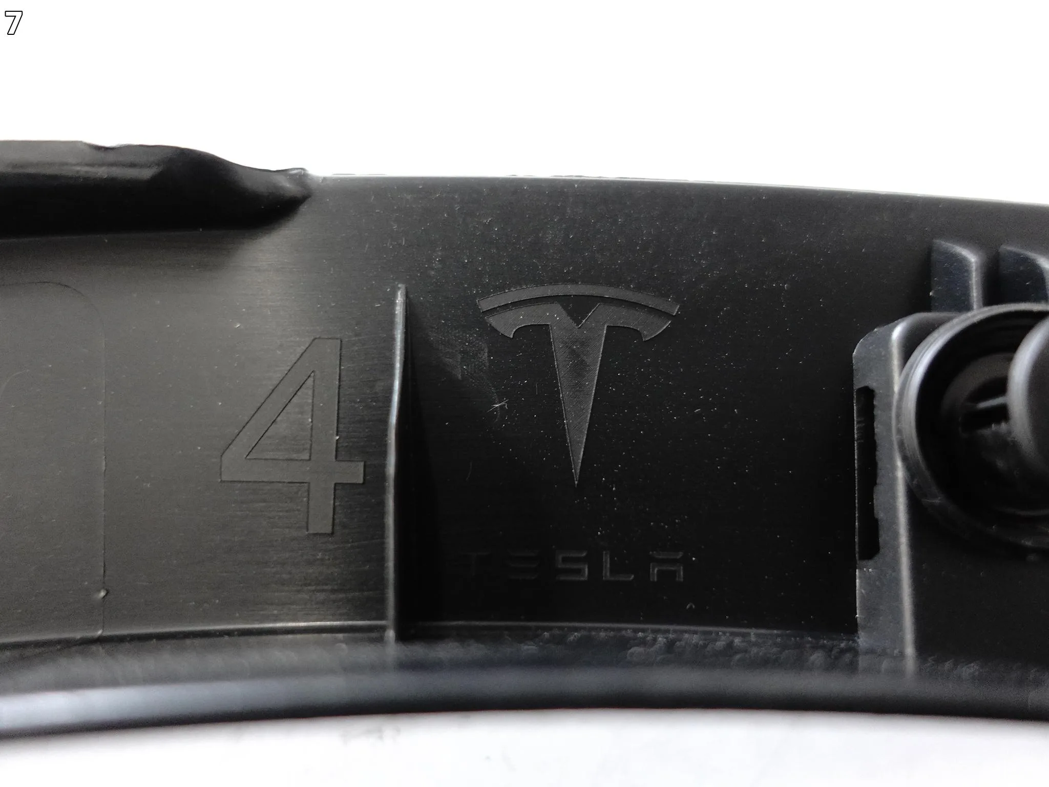 TESLA MODEL Y 20-25 LISTWA NAKŁADKA NA BŁOTNIK TYŁ PRAWA ORYGINALNA 29a79e578dd9623f7ec389f6563f87ee