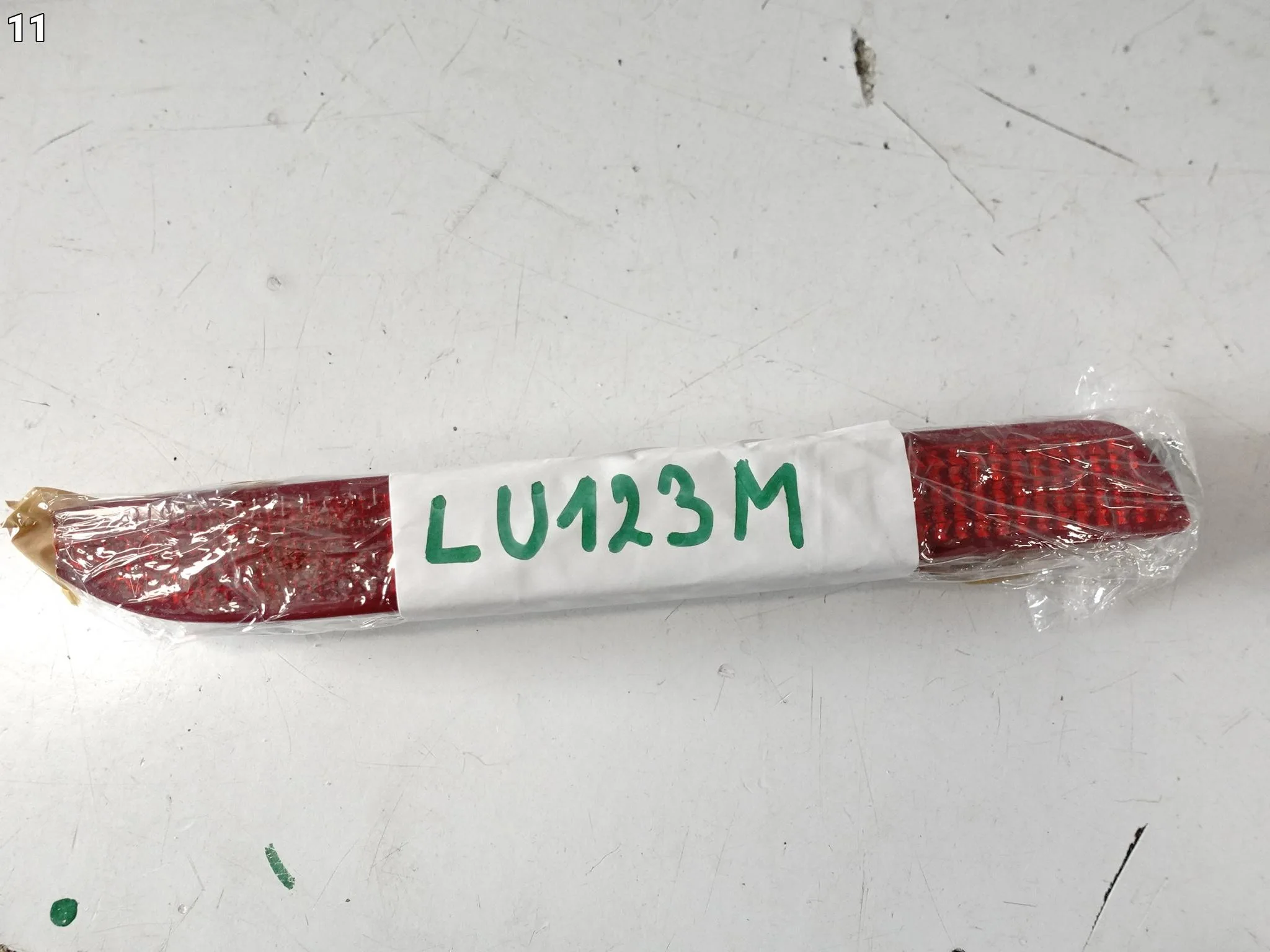 LEXUS NX RX IS F TOYOTA CAMRY COROLLA ODBLASK ŚWIATŁO W ZDERZAK TYŁ PRAWY 6f55b11a211c088cd3fd396d8ec28819