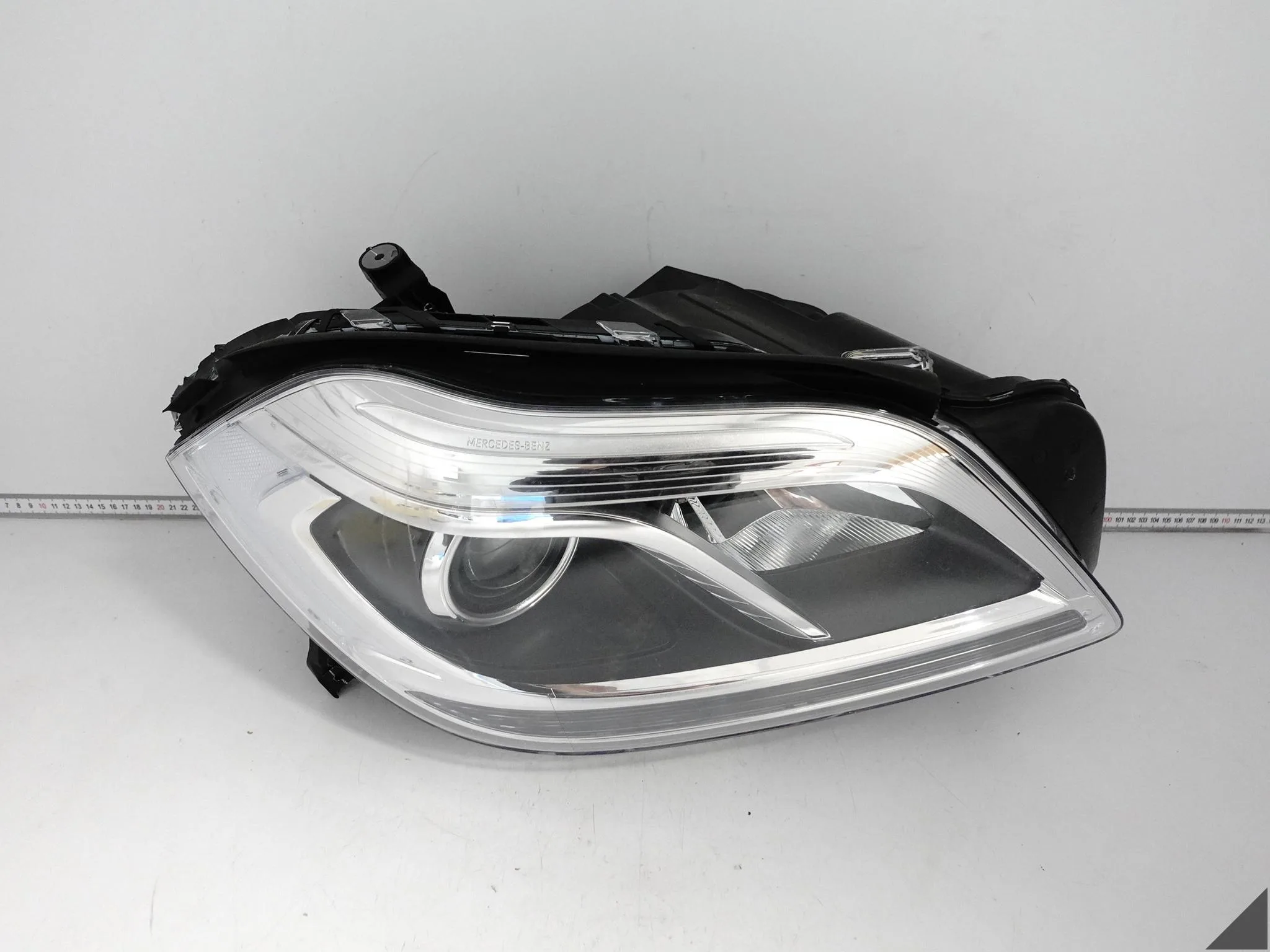 MERCEDES GL II X166 12-15 LAMPA HEADLIGHT ZWYKŁA HALOGEN PRAWA PRZÓD EU 9780fb75739c056fd4674b9935637c3e