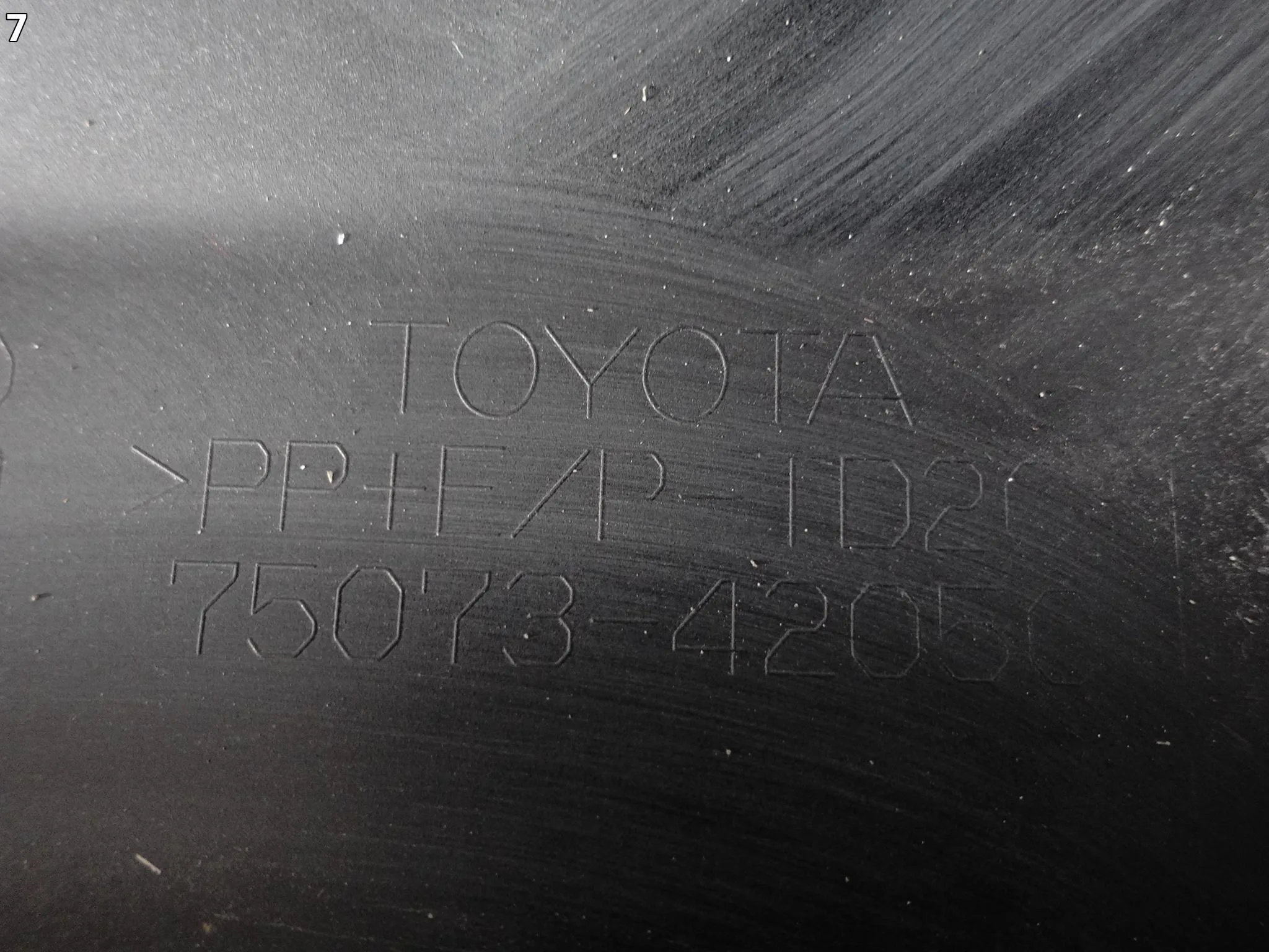 TOYOTA RAV4 V 5 19- DOLNA LISTWA OSŁONA DRZWI PRZÓD PRAWA 75073-42050-C0 e41e18e79688ee40068825c784f2acc7