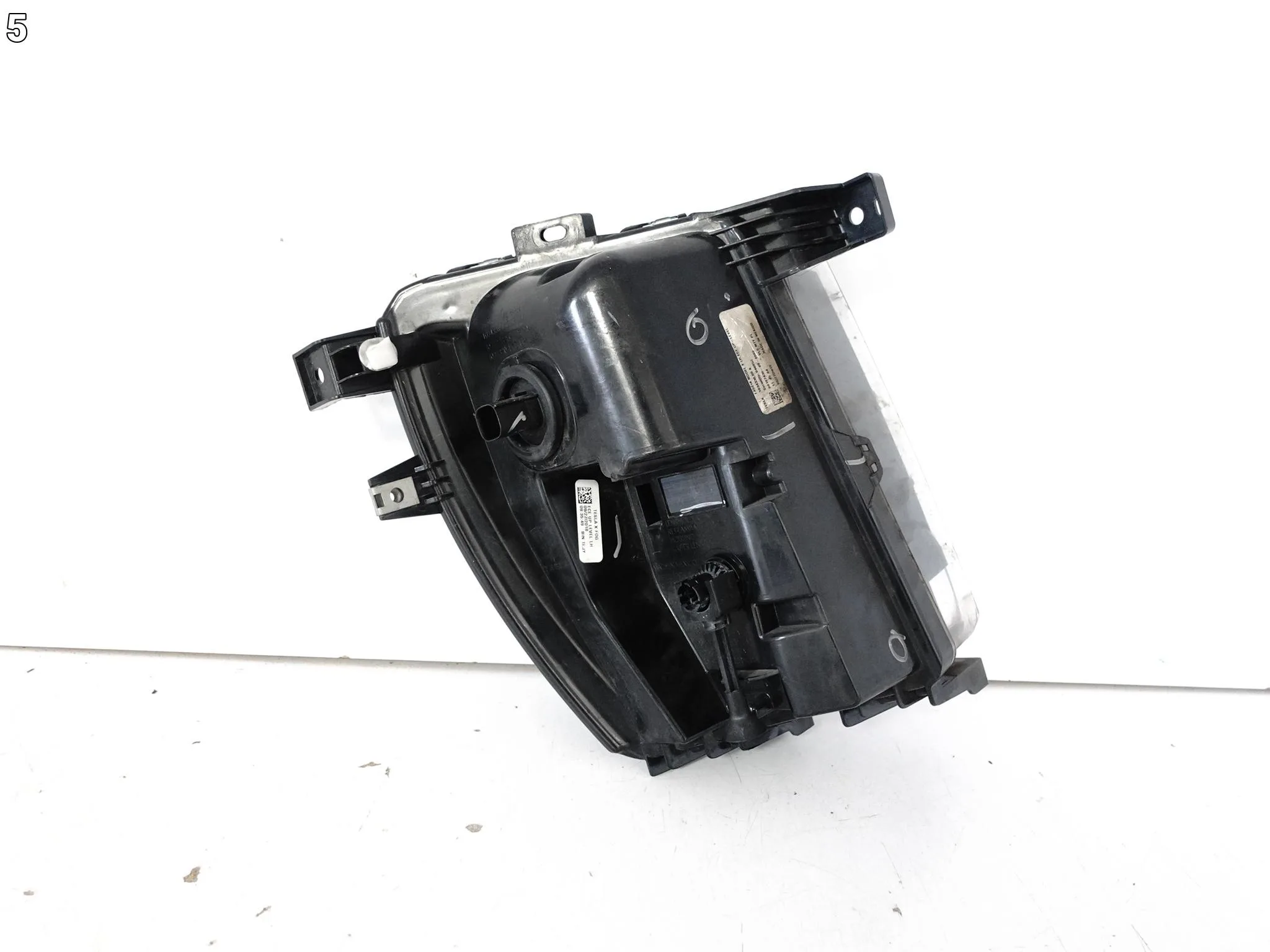 TESLA MODEL X 15- LAMPA HALOGEN LED DRL LEWY W ZDERZAK PRZÓD f79e7a5b0ee7e23a6c04009c7d2ebc20