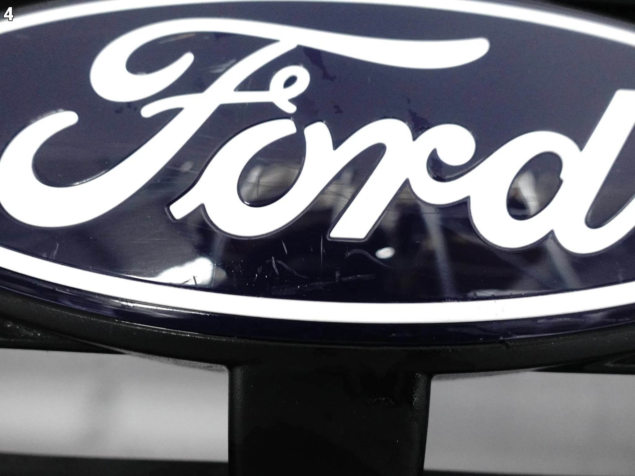 FORD TRANSIT CUSTOM II MK2 23- GRILL ATRAPA KRATKA LOGO W ZDERZAK PRZÓD 76683b49f7d792fda3db134e7077651a