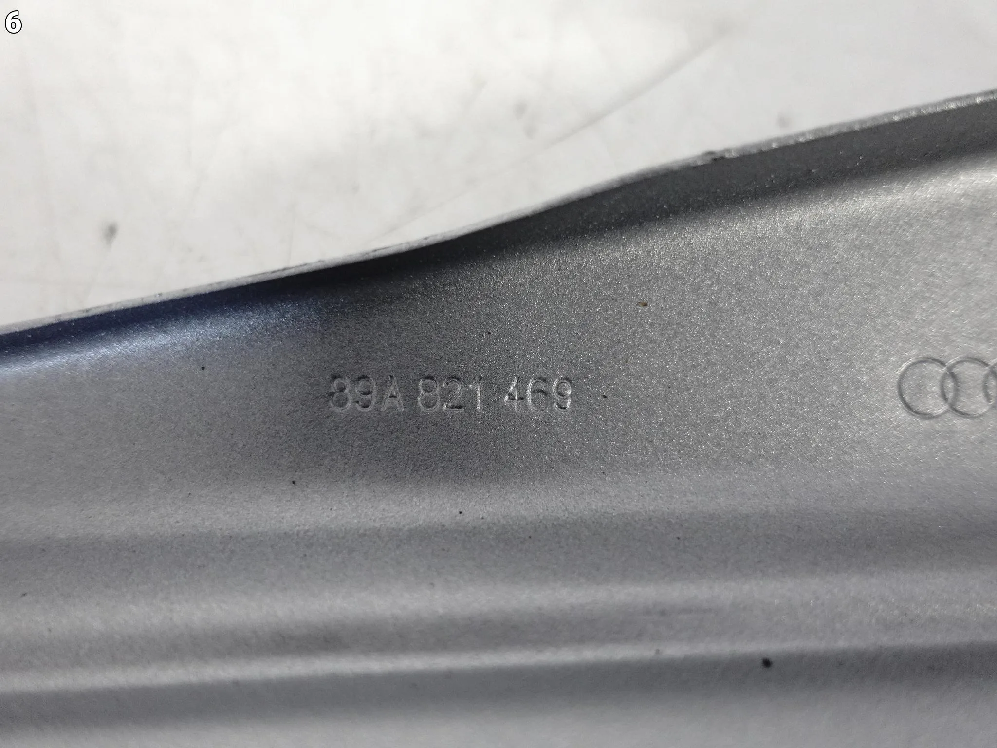 AUDI Q4 E-TRON 89A 21- ŚLIZG MOCOWANIE WSPORNIK UCHWYT W BŁOTNIK PRZÓD LEWY fdab37ec38c27a1898af5c7d5a44430e