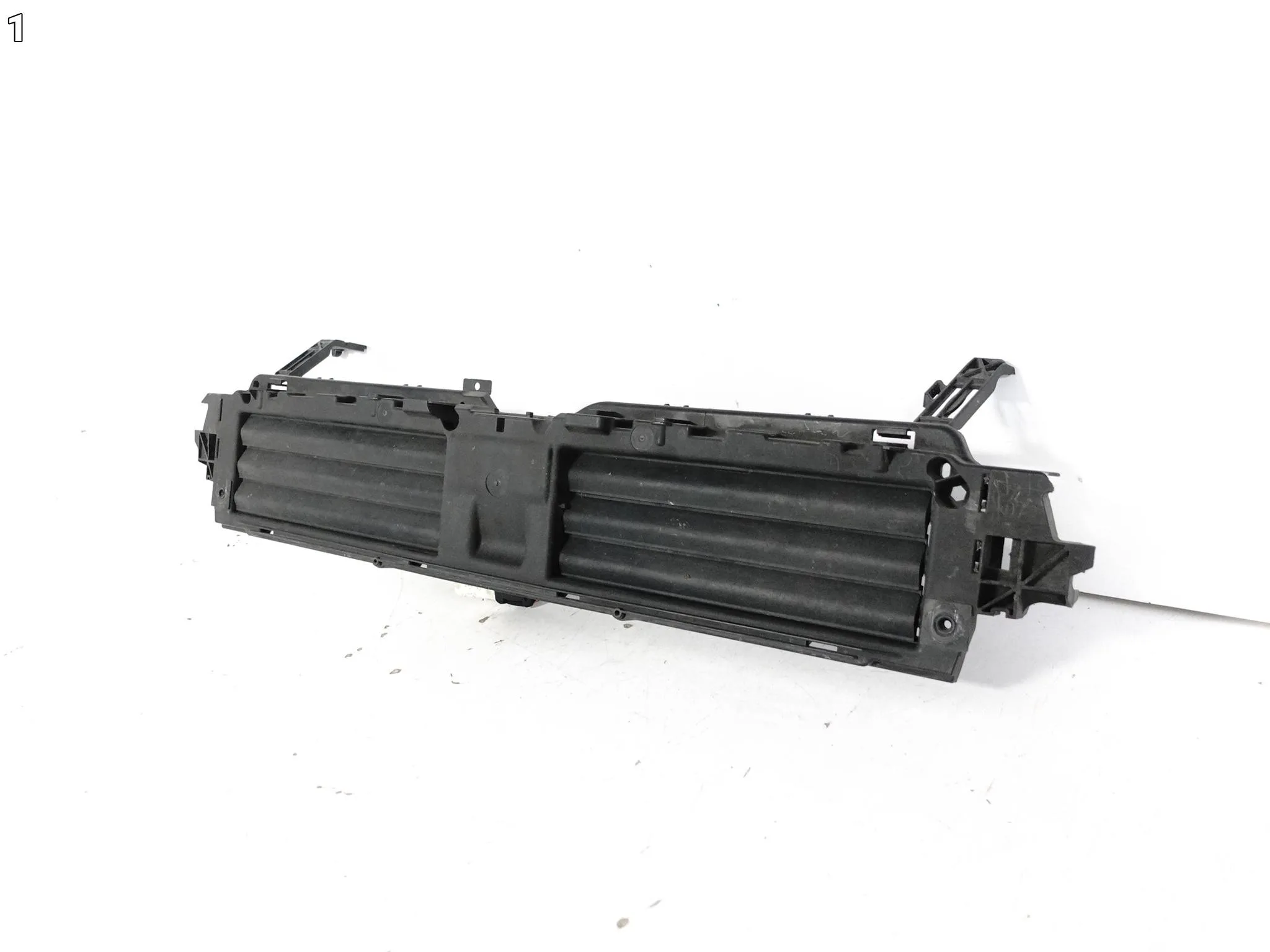 AUDI A4 S4 8W0 A5 S5 F5 8W6 B9 15- KIEROWNICA POWIETRZA ROLETA WLOT ŻALUZJA 07aeae1443e9b3c38103dd894ebec04b
