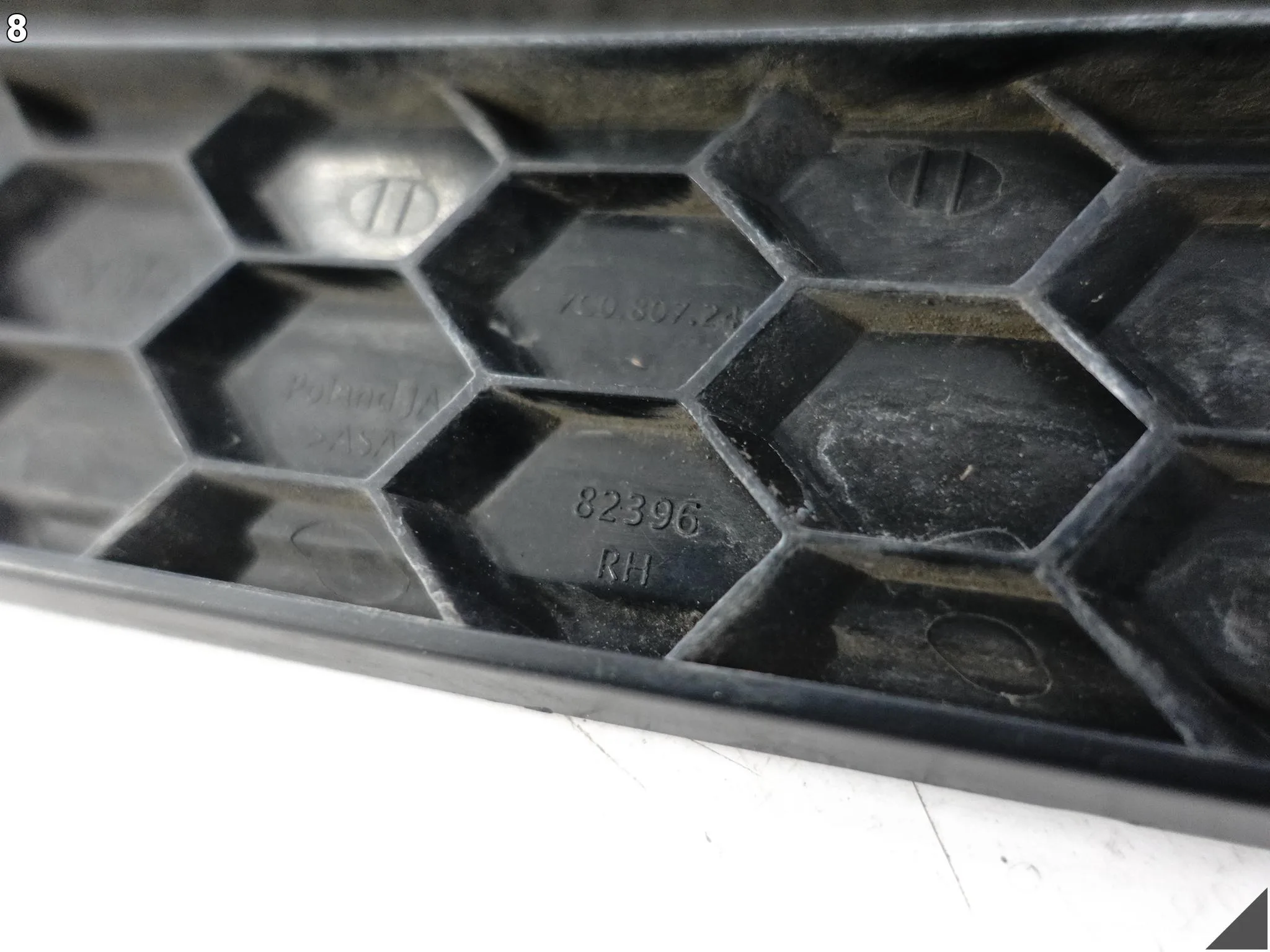 VW CRAFTER II 7C0 SY SZ 17- ATRAPA ZAŚLEPKA KRATKA W ZDERZAK PRZÓD PRAWA 7a3c86e96140742c05ed79718a787bd9