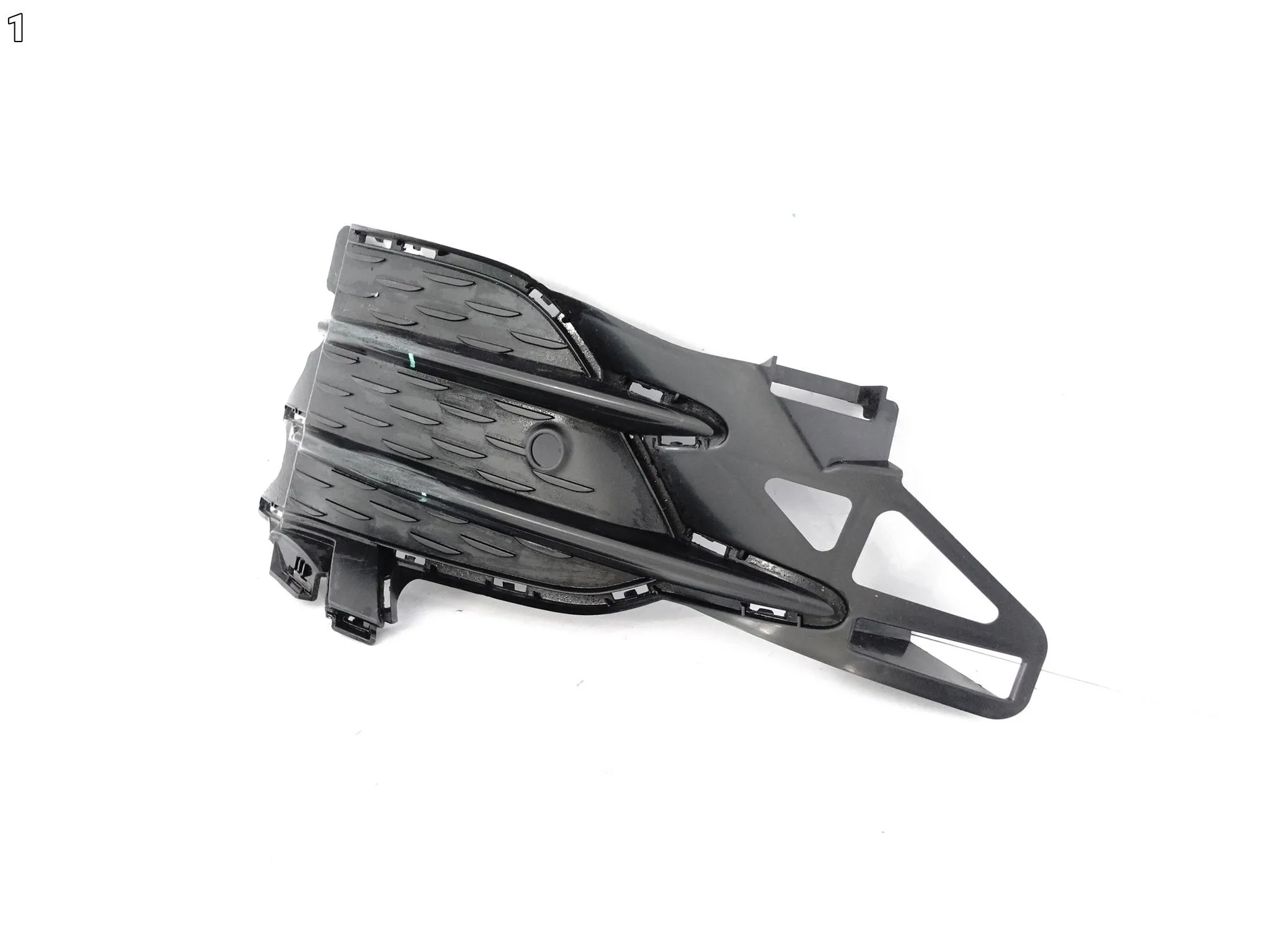 MERCEDES GLE W167 V167 C167 AMG MOPF LIFT 23- KRATKA W ZDERZAK PRZÓD LEWA 1369f560518f3e3ed725168c2d7d7254