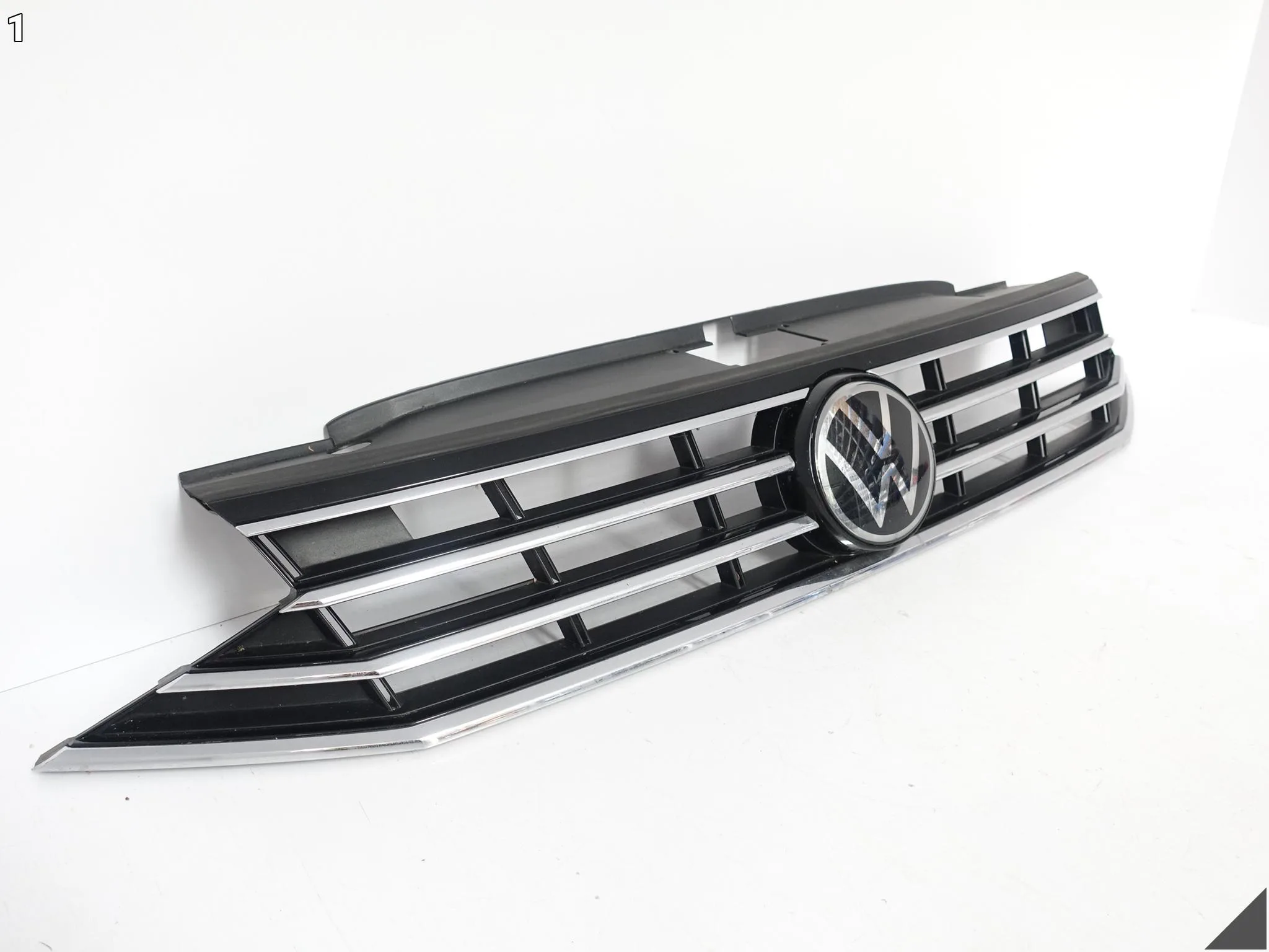 VW PASSAT B8 3G0 LIFT 19-23 GRILL ATRAPA KRATKA W ZDERZAK PRZÓD 3G0853653N 735bae89b070556f91e3e97451d42cd0
