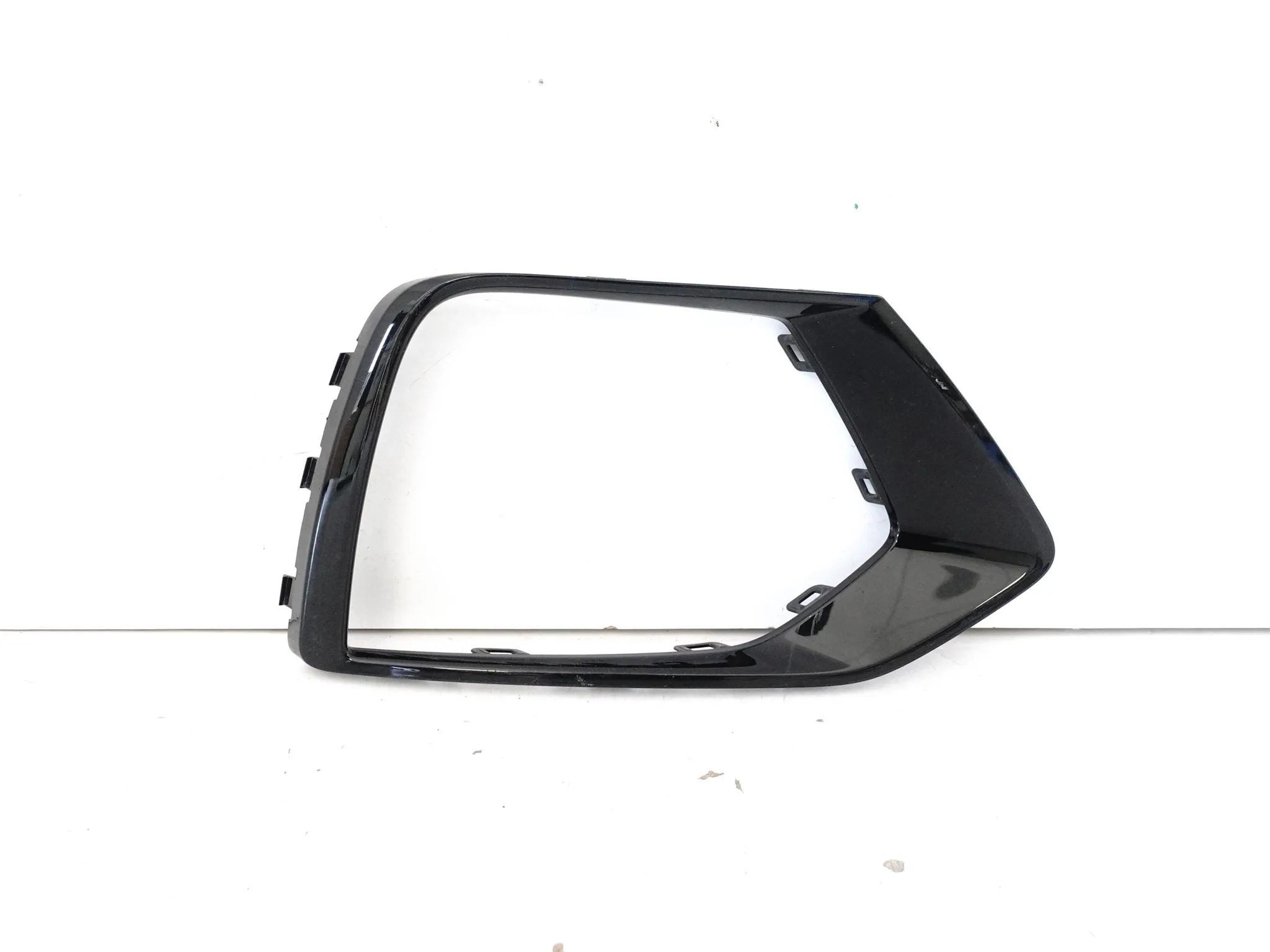 AUDI Q3 II F3 83A BASIS 18-25 LISTWA OSŁONA RAMKA NA ZDERZAK PRAWA PRZÓD ab93e5d0301df3576bfe58eba064b821