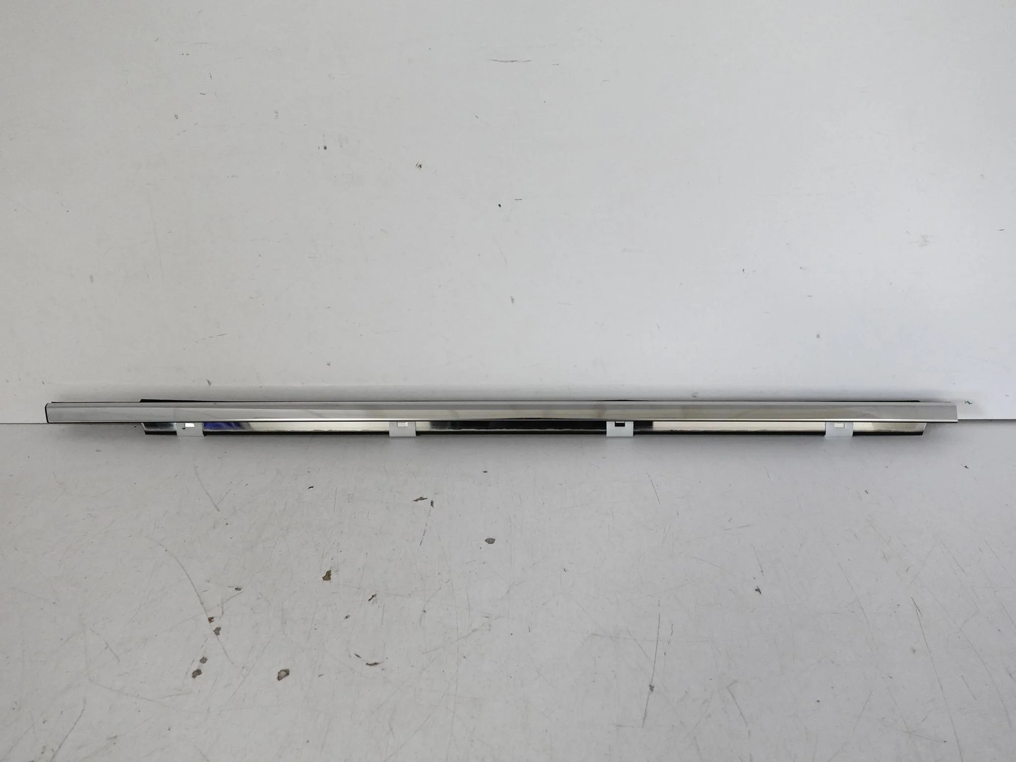 LEXUS RX V 5 RX450 RX350 22- LISTWA ZGARNIAJĄCA SZYBY PRZÓD PRAWA CHROM aa09fa05fecde130540733f2af0b076e