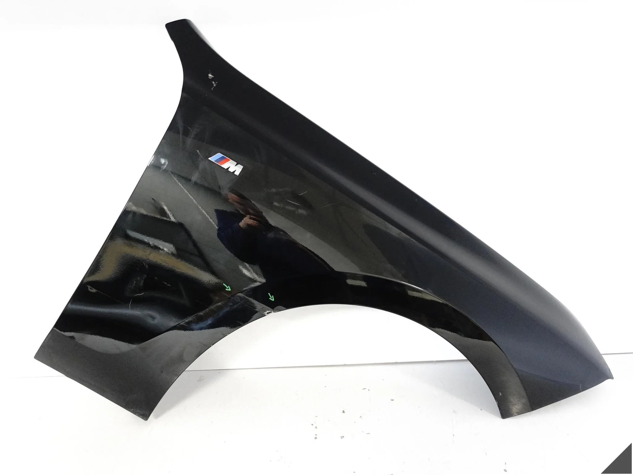 BMW 7 i7 G70 22- BŁOTNIK FENDER PRAWY PRZÓD f85e66e637cf0bfff443478184cbffd6