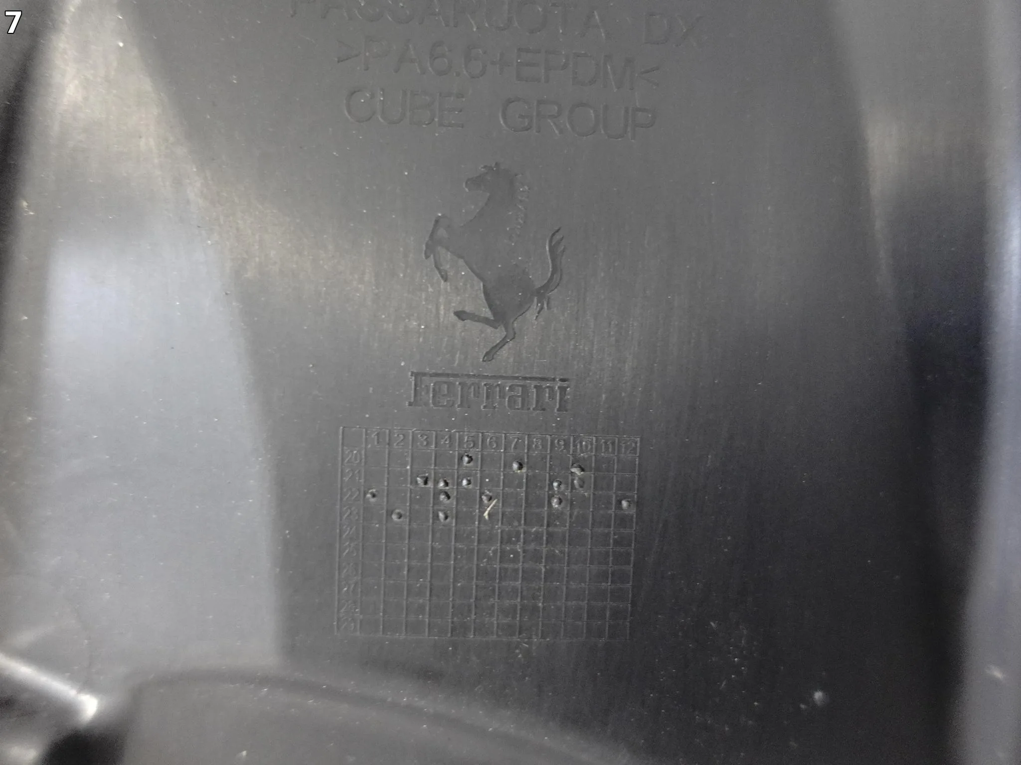 FERRARI ROMA SPIDER F169 20- NADKOLE WLOT OSŁONA PRZÓD PRAWE PRZEDNIA CZĘŚĆ 8ad519078d2d02b424cb4953d50e99b3