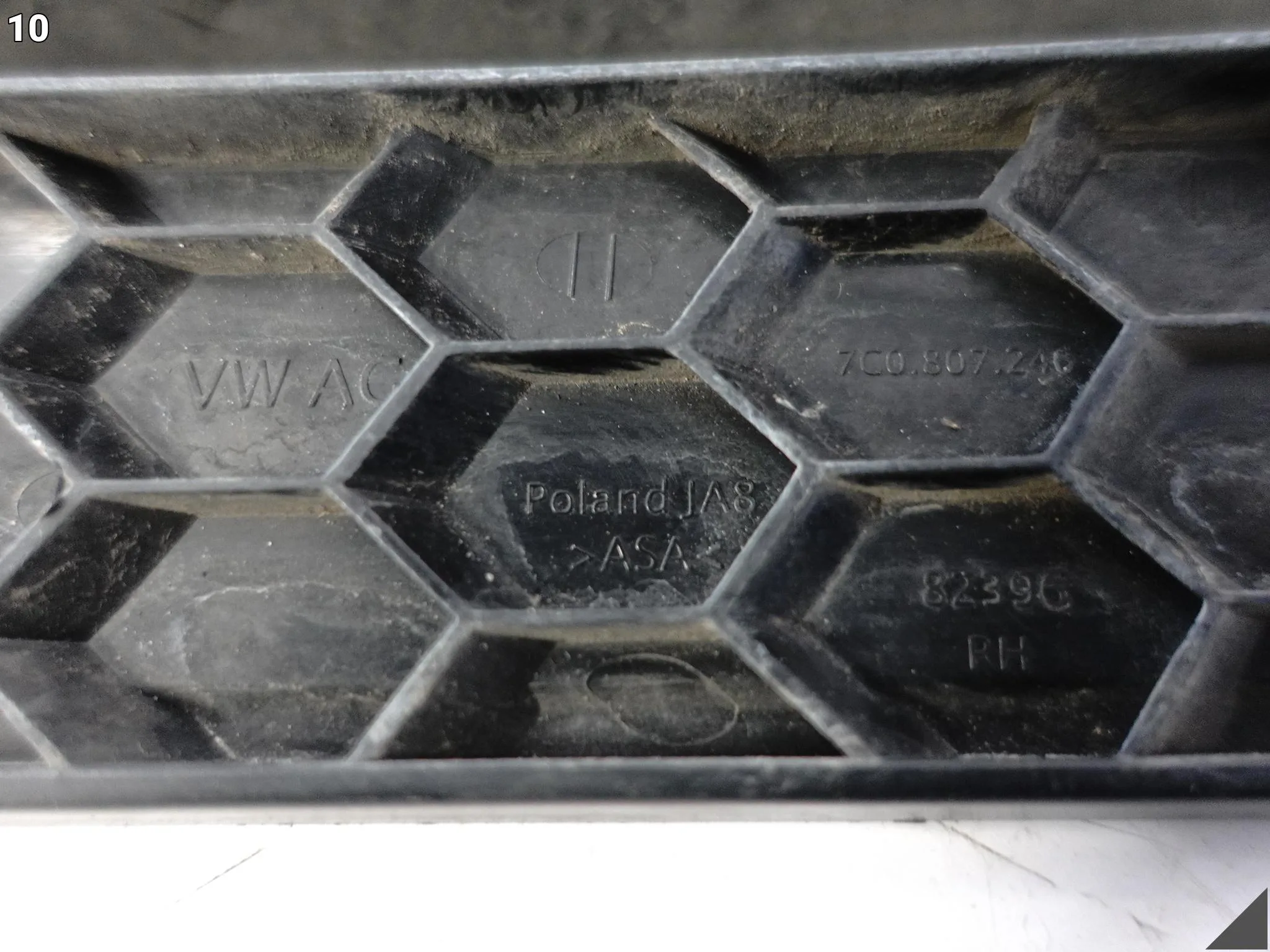 VW CRAFTER II 7C0 SY SZ 17- ATRAPA ZAŚLEPKA KRATKA W ZDERZAK PRZÓD PRAWA a8f60b2bc9c198a0e25a74c6303690ac