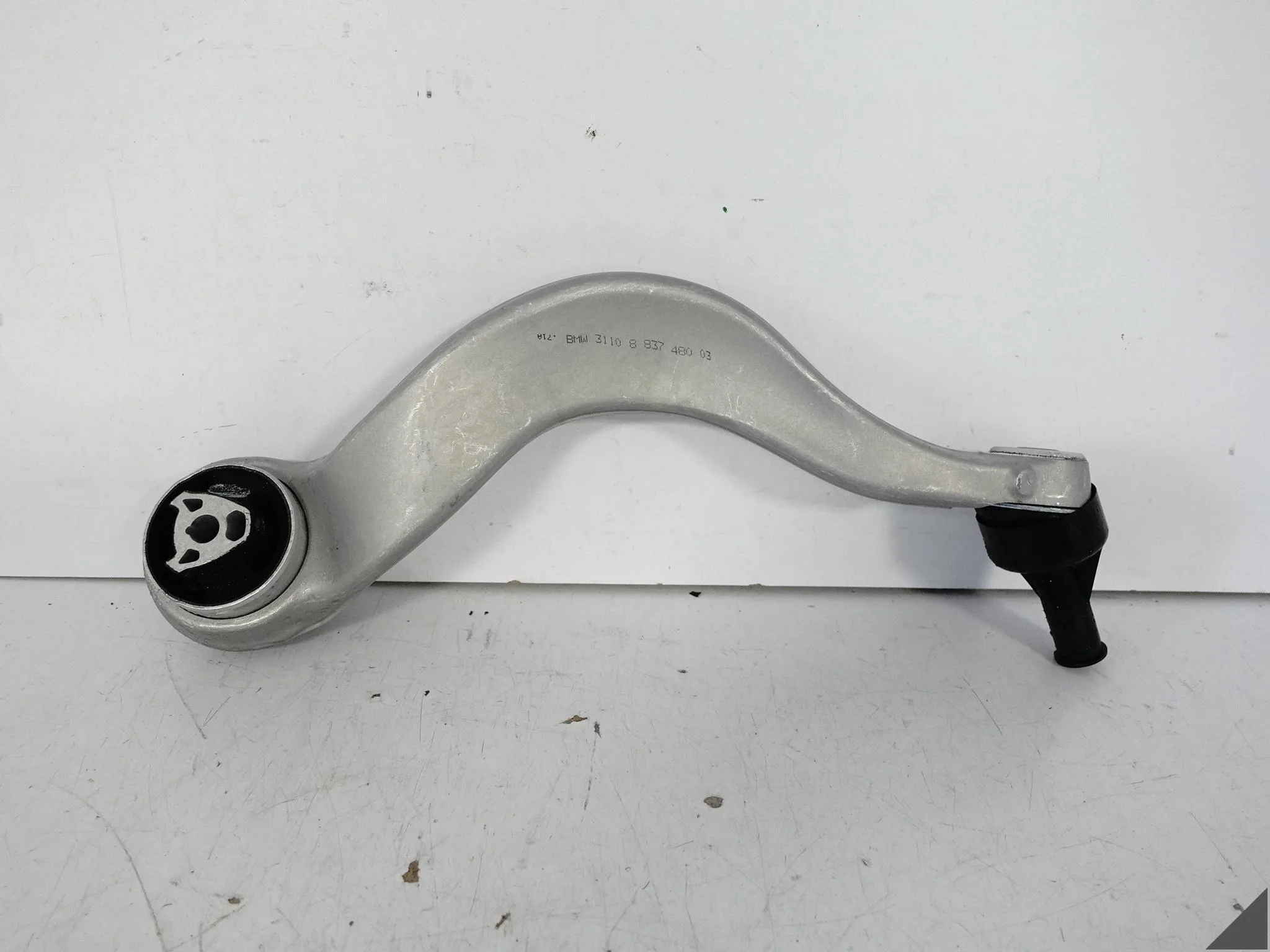 BMW 5 G60 G61 23- WAHACZ ROZPRĘŻNY Z PODUSZKĄ PRZÓD PRAWY ORYGINALNY 25d37a70dd4581bf2117f0e2e2e55577