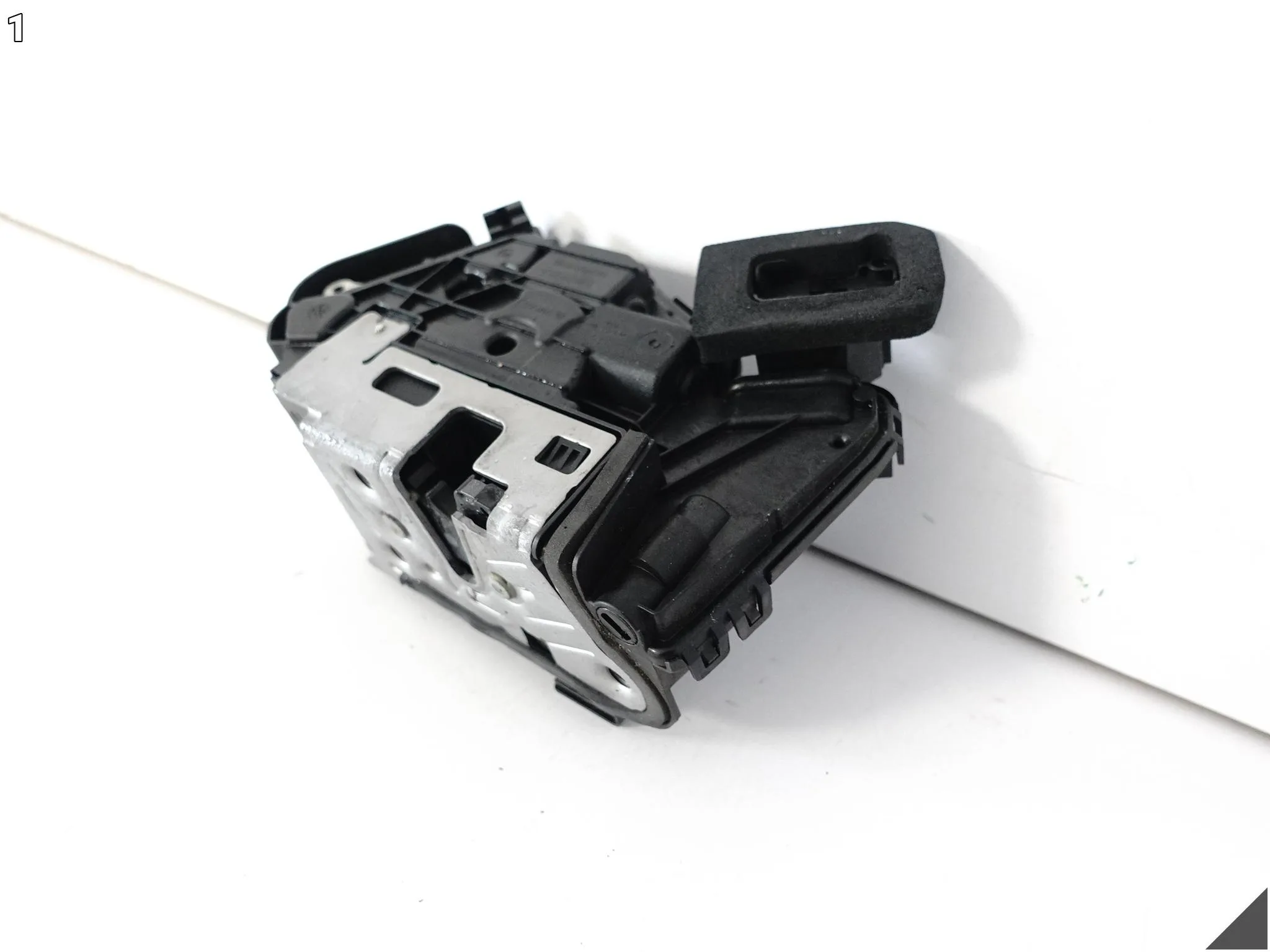 VW TOURAN 5TB AUDI A3 S3 8Y0 CUPRA SKODA ZAMEK MECHANIZM DRZWI PRZÓD PRAWY 19c28ba5b63b38f27c0cbe75e75aba22