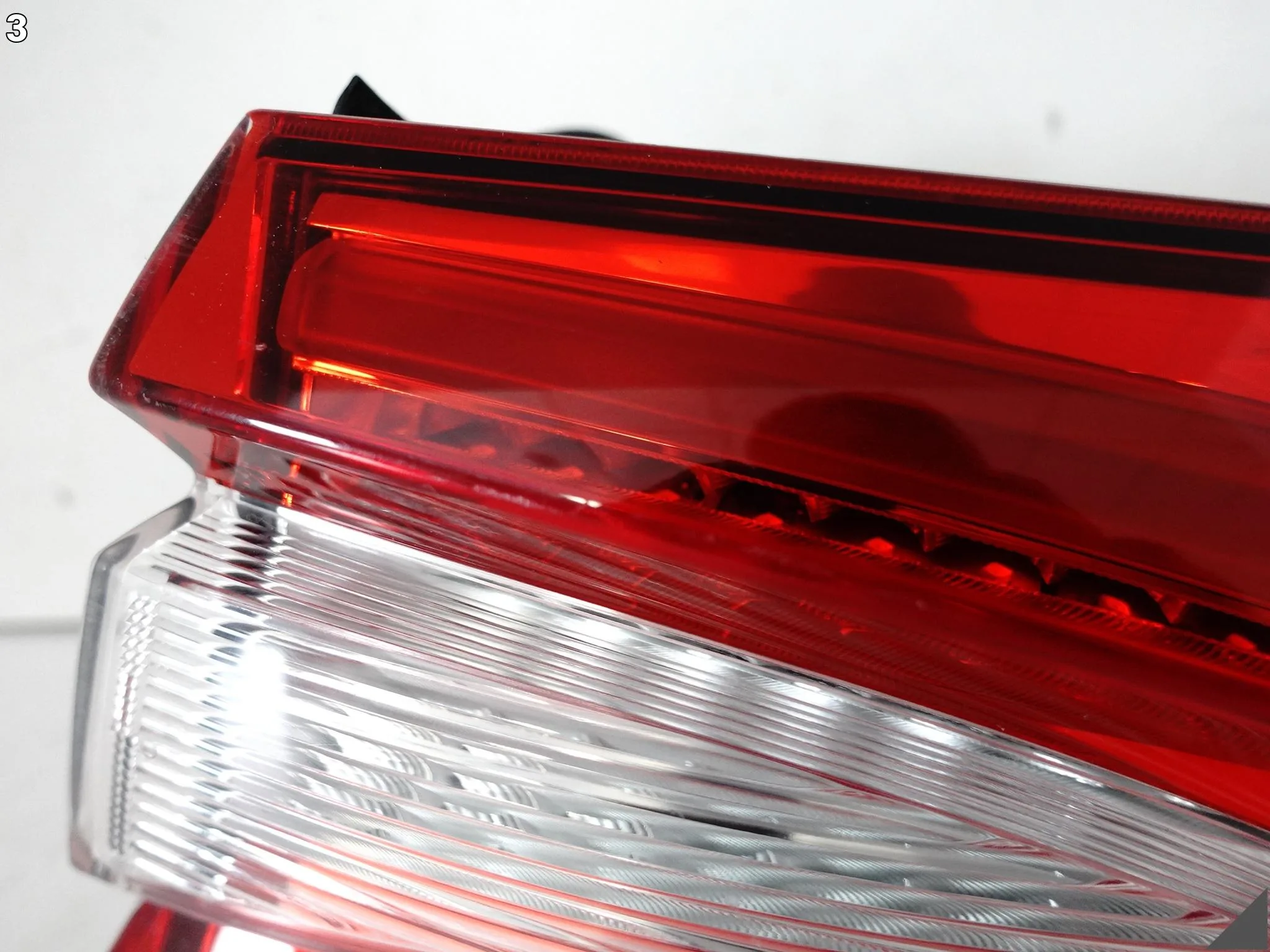 MASERATI LEVANTE M161 16-21 LAMPA LED W BŁOTNIK PRAWA TYŁ EUROPA 20670205 60e329a5f9a05554fbf248778b2a7785