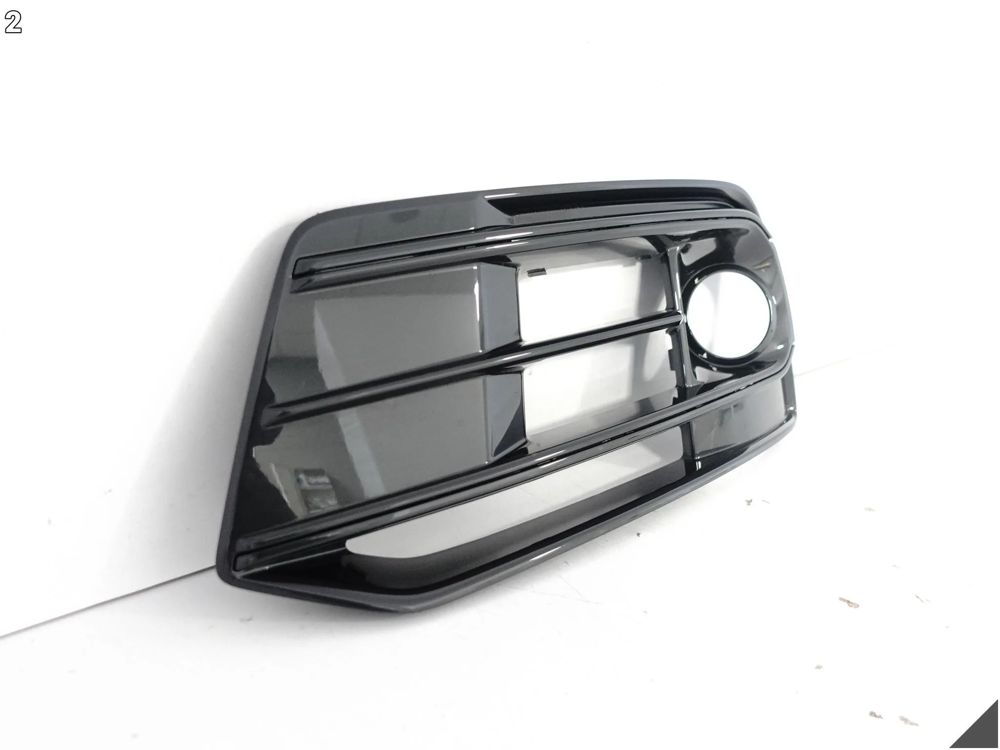 AUDI Q5 II ZWYKŁA 80A FY 17-20 KRATKA WLOT LISTWA ZDERZAK PRZÓD LEWA PPW 67f1a316f05974507c7533e9a710434c