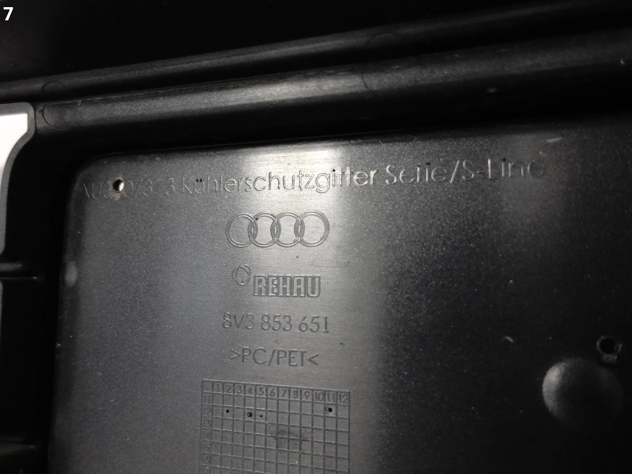 AUDI A3 8V3 8V0 12-16 GRILL ATRAPA KRATKA W ZDERZAK PRZÓD 4994adba96daaa06e49176d2ec28e848