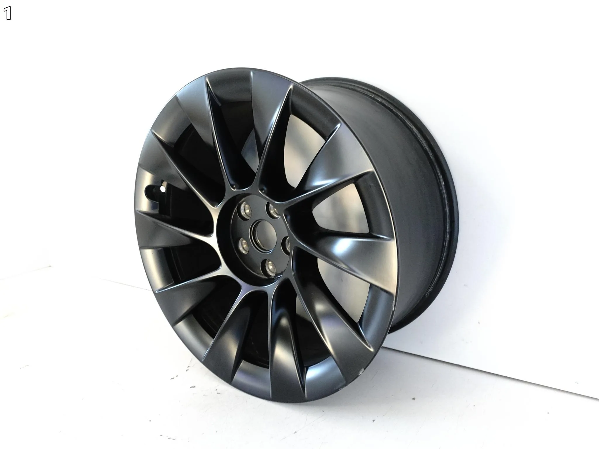 TESLA MODEL Y INDUCTION 9,5Jx20 ET45 5×114,3 FELGA 1188223-00-C BLACK 97326cf61496628bdb6c1c86e049c64e