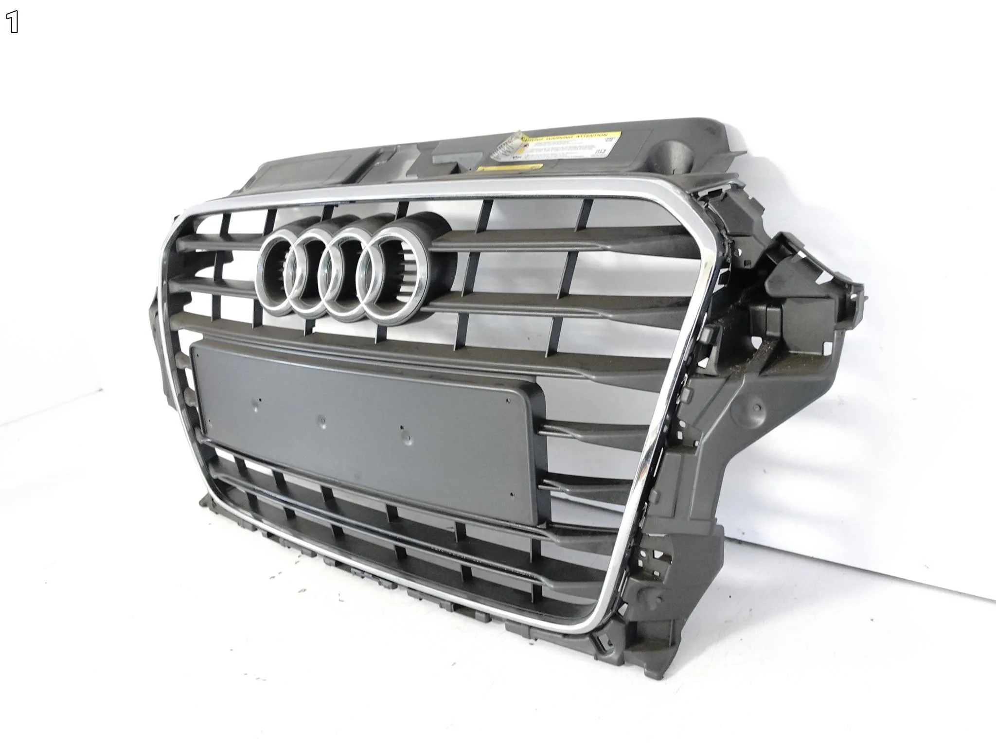 AUDI A3 8V3 8V0 12-16 GRILL ATRAPA KRATKA W ZDERZAK PRZÓD f22e0bde290918466fa533932fb0b7f1